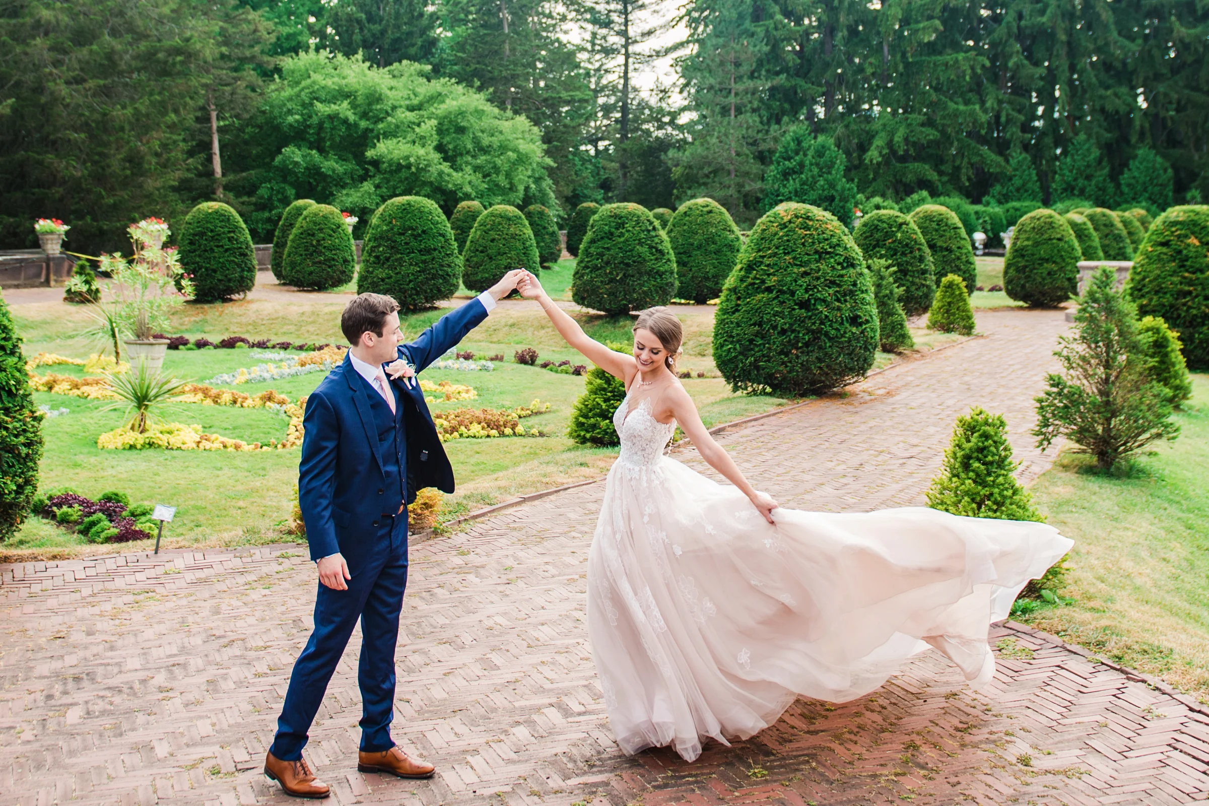 JILL_STUDIO_Wedding_JILL_STUDIO_Rochester_NY_Photographer_12-Sonnenberg_GardensFinger_Lakes_Wedding_JILL_STUDIO_Rochester_NY_Photographer_165318.jpg