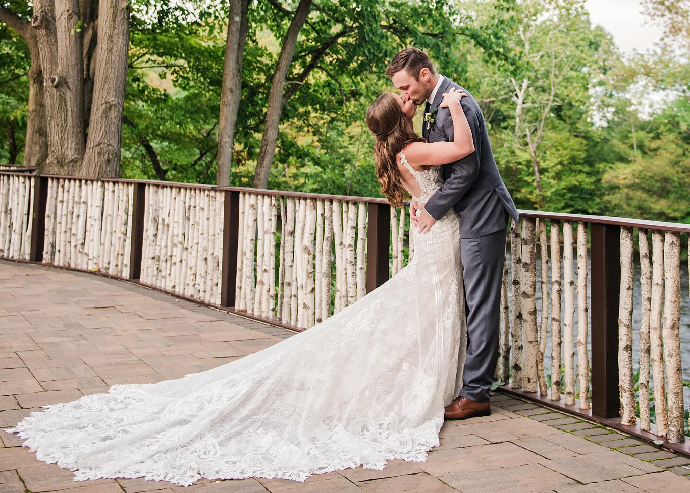 Tailwater_Lodge_Central_NY_Wedding_JILL_STUDIO.jpg