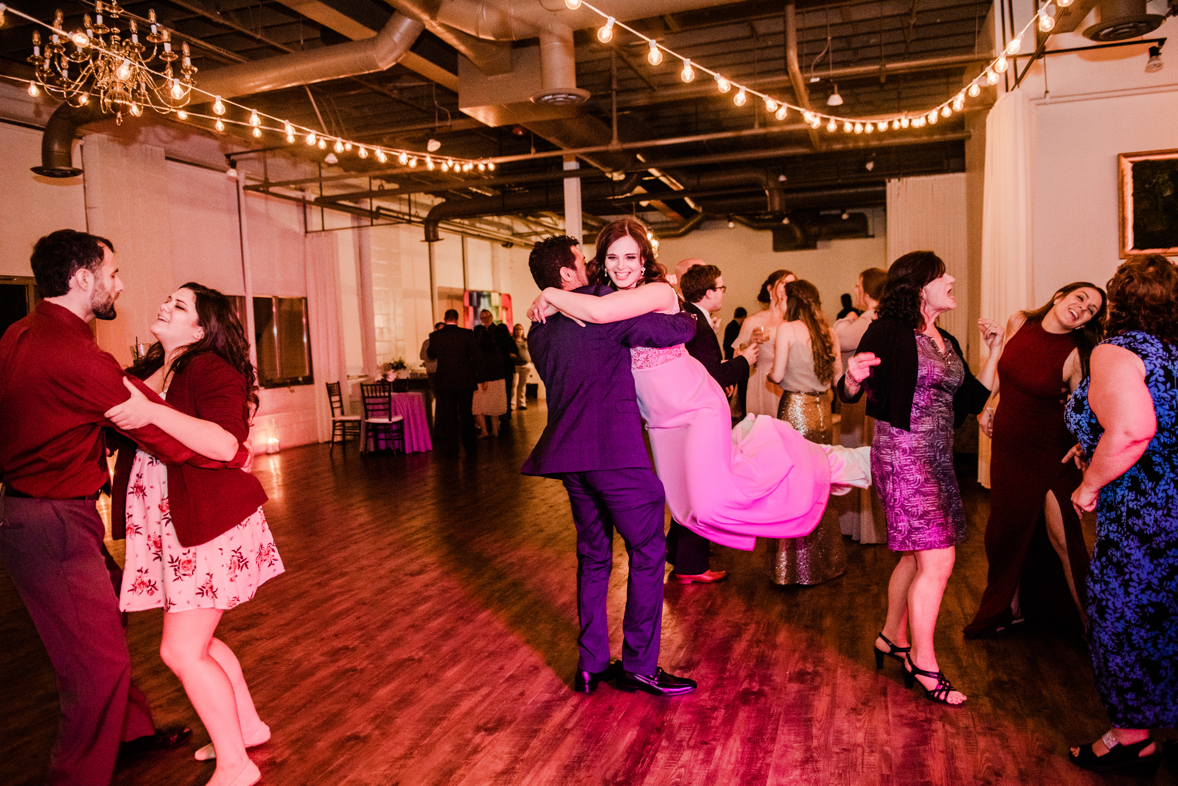 The_Arbor_LoftRochester_Wedding_JILL_STUDIO_Rochester_NY_Photographer_203929.jpg