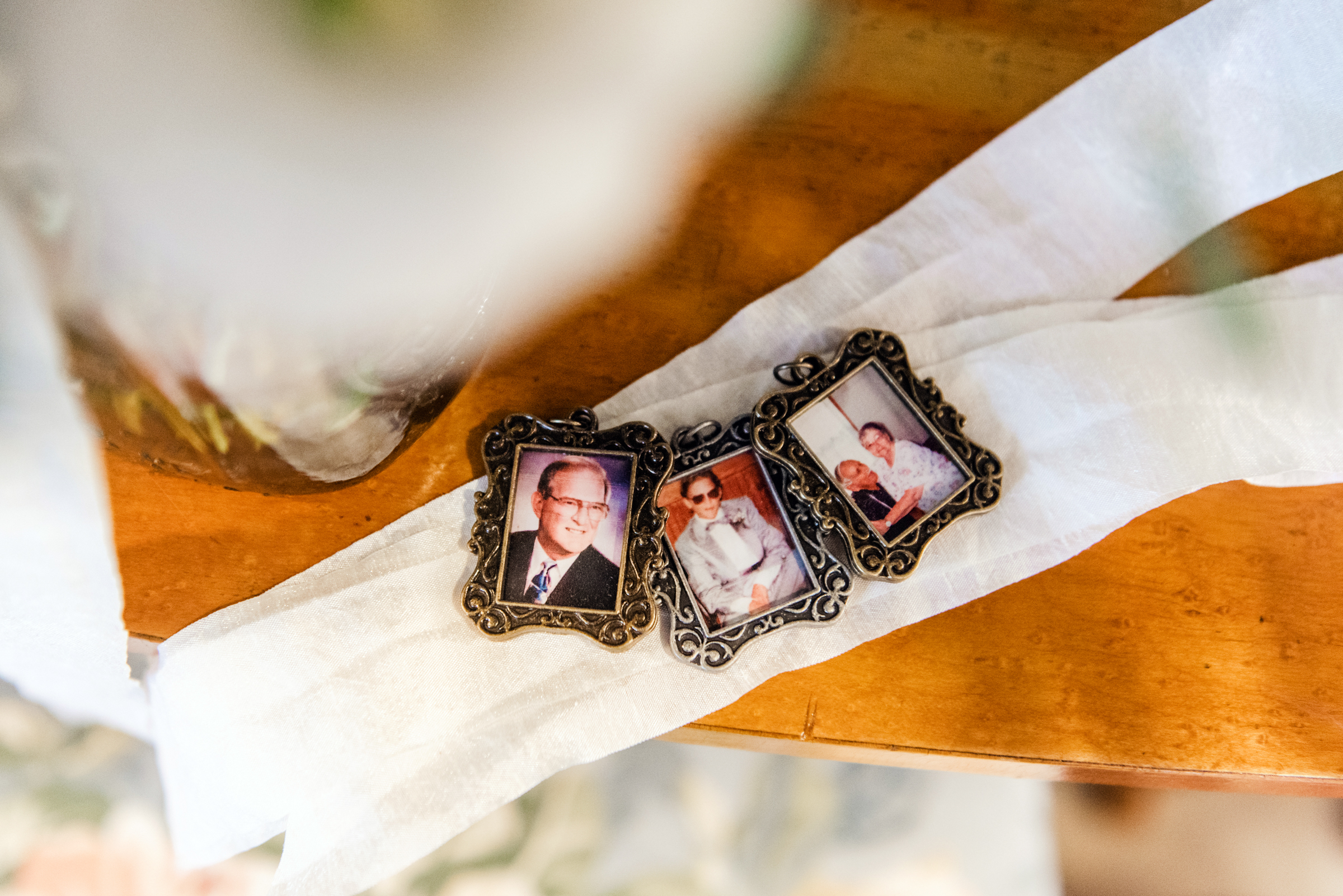 Village_of_Pittsford_Rochester_Wedding_JILL_STUDIO_Rochester_NY_Photographer_DSC_1023.jpg