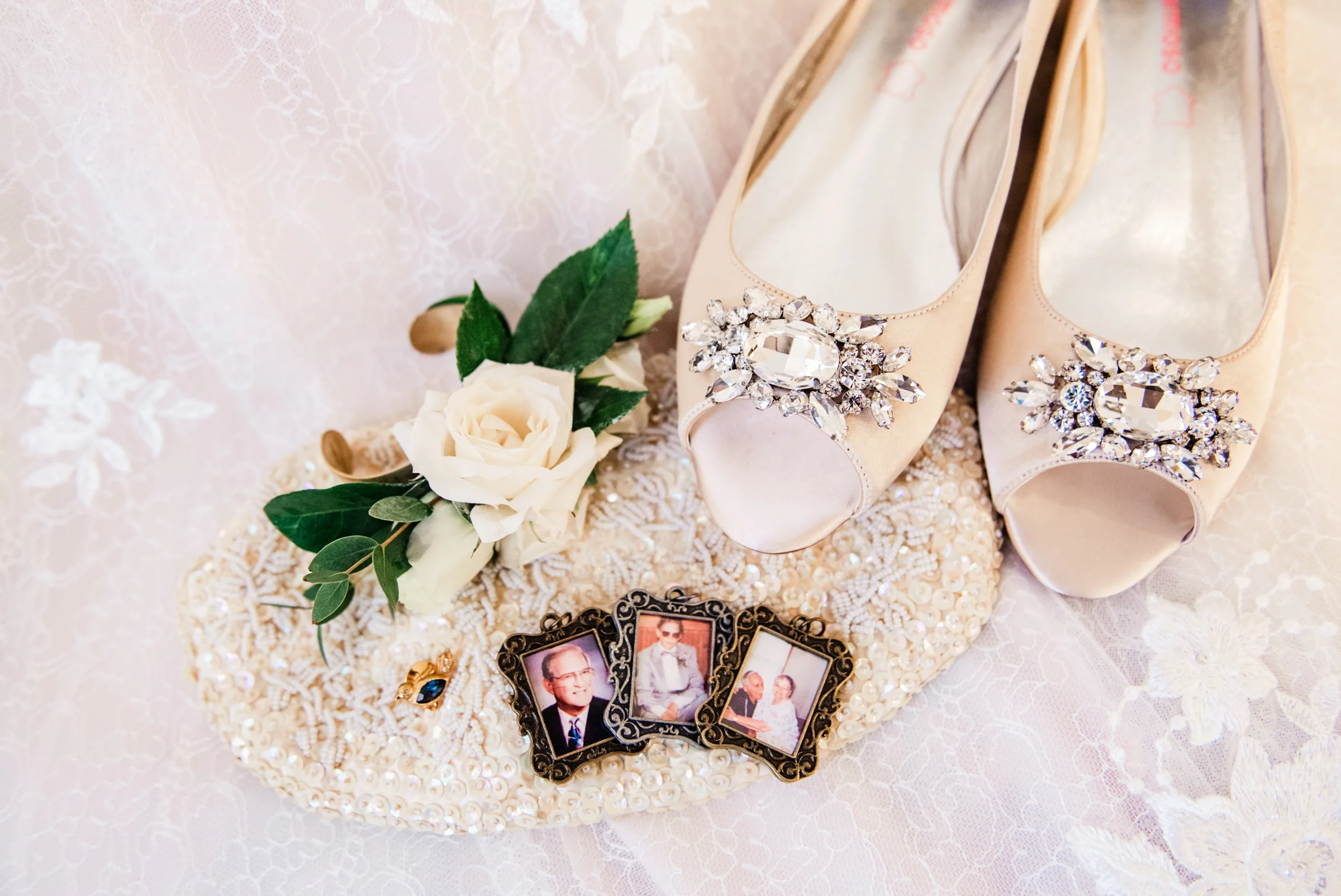 Village_of_Pittsford_Rochester_Wedding_JILL_STUDIO_Rochester_NY_Photographer_DSC_1026.jpg