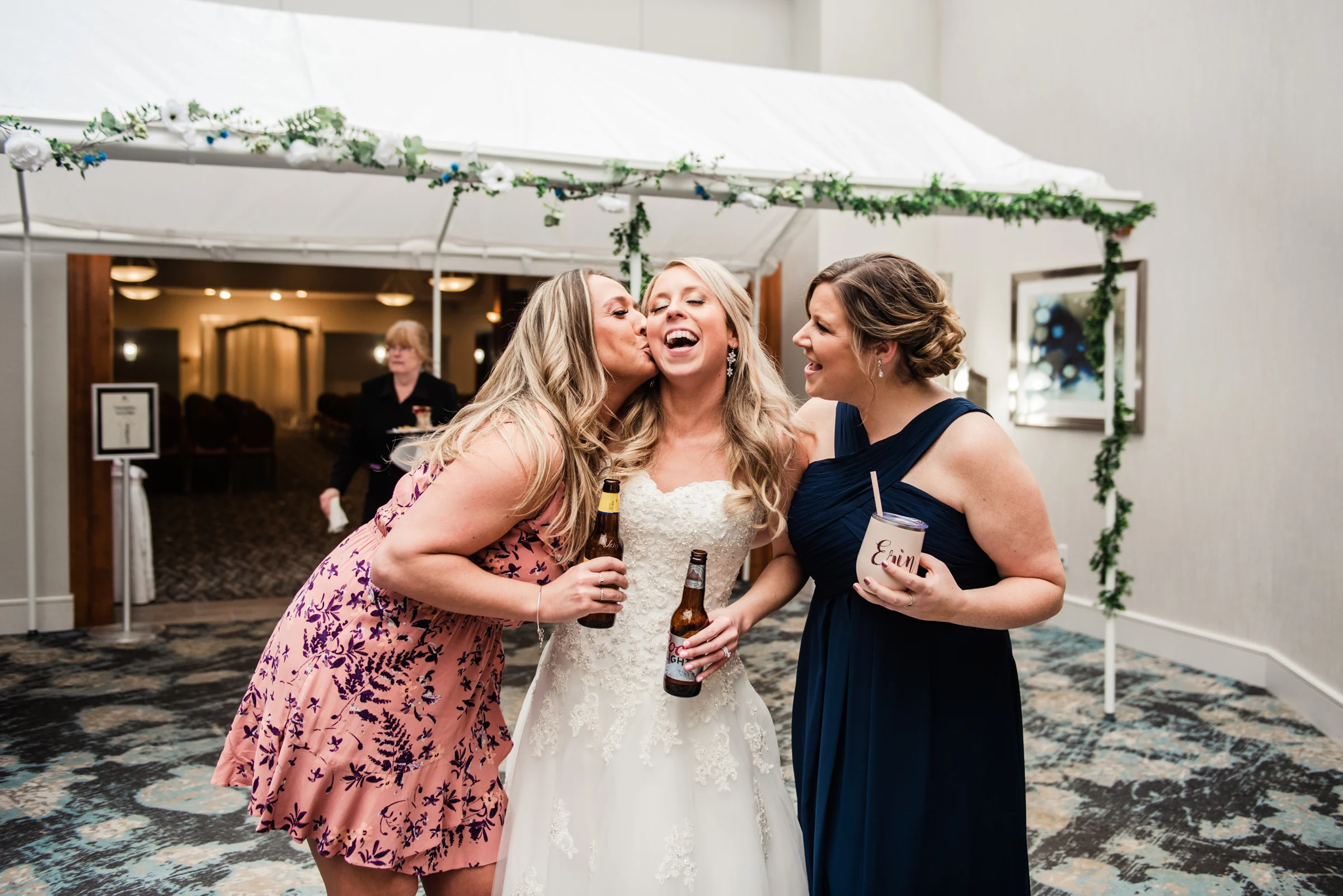 Double_Tree_by_Hilton_Rochester_Wedding_JILL_STUDIO_Rochester_NY_Photographer_DSC_4406.jpg