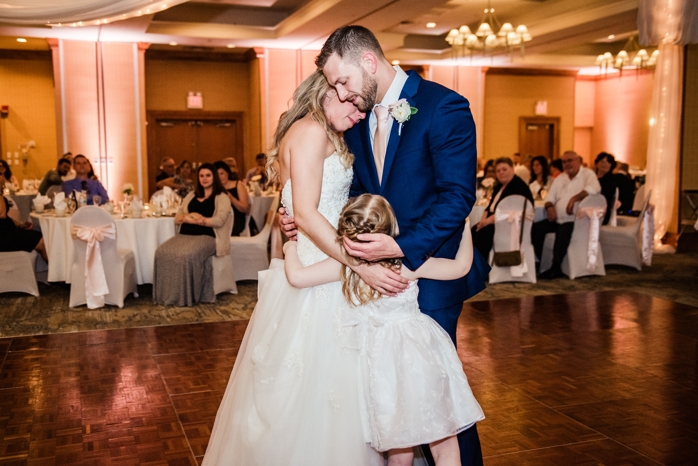 Double_Tree_by_Hilton_Rochester_Wedding_JILL_STUDIO_Rochester_NY_Photographer_DSC_4528.jpg