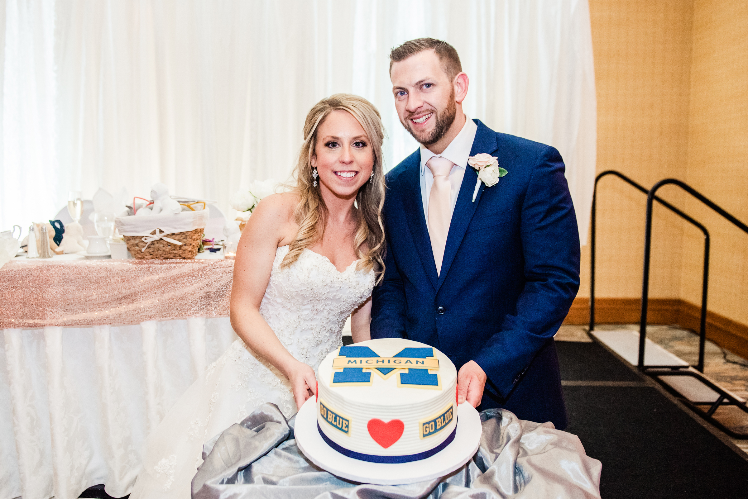 Double_Tree_by_Hilton_Rochester_Wedding_JILL_STUDIO_Rochester_NY_Photographer_DSC_4608.jpg