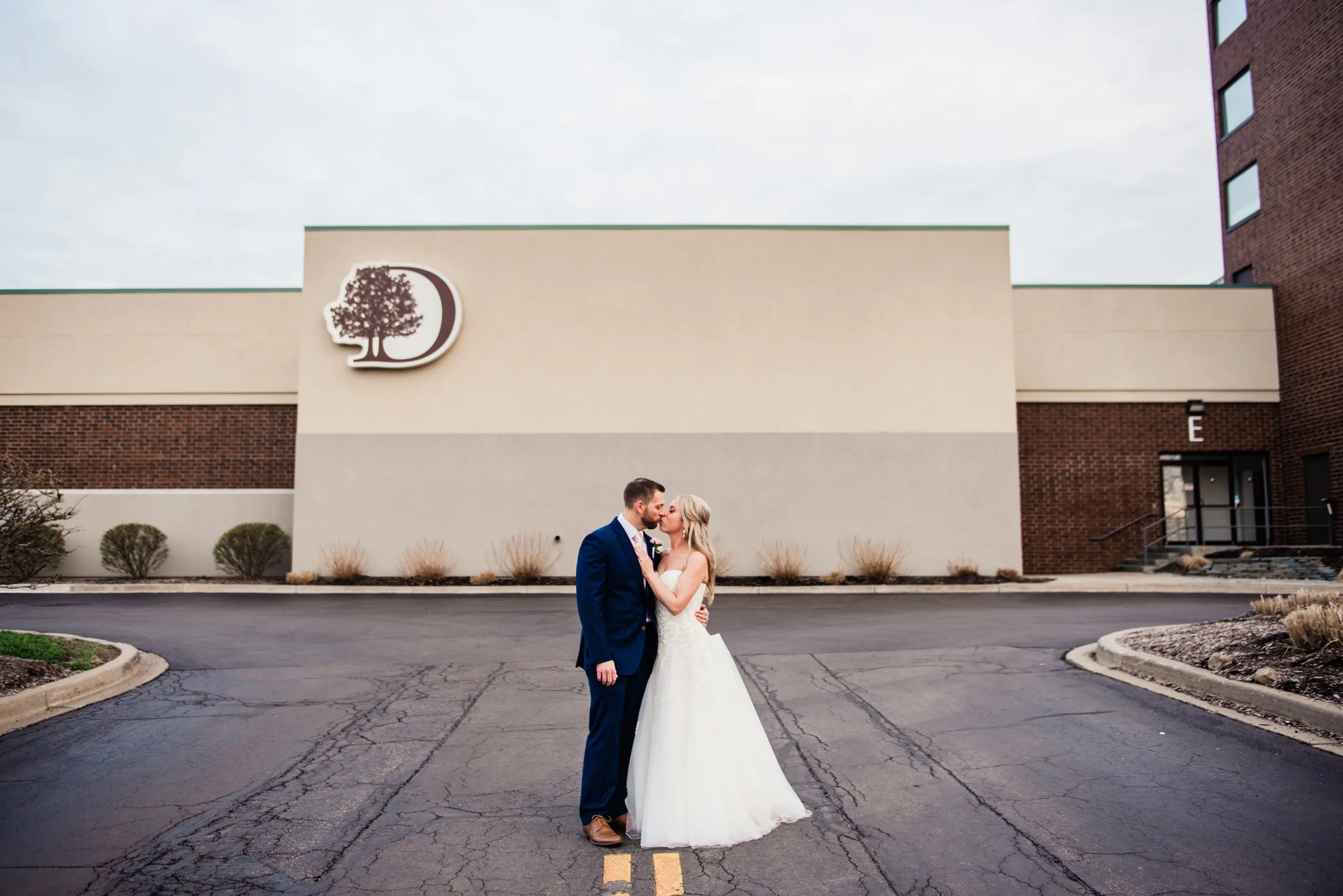Double_Tree_by_Hilton_Rochester_Wedding_JILL_STUDIO_Rochester_NY_Photographer_DSC_4663.jpg