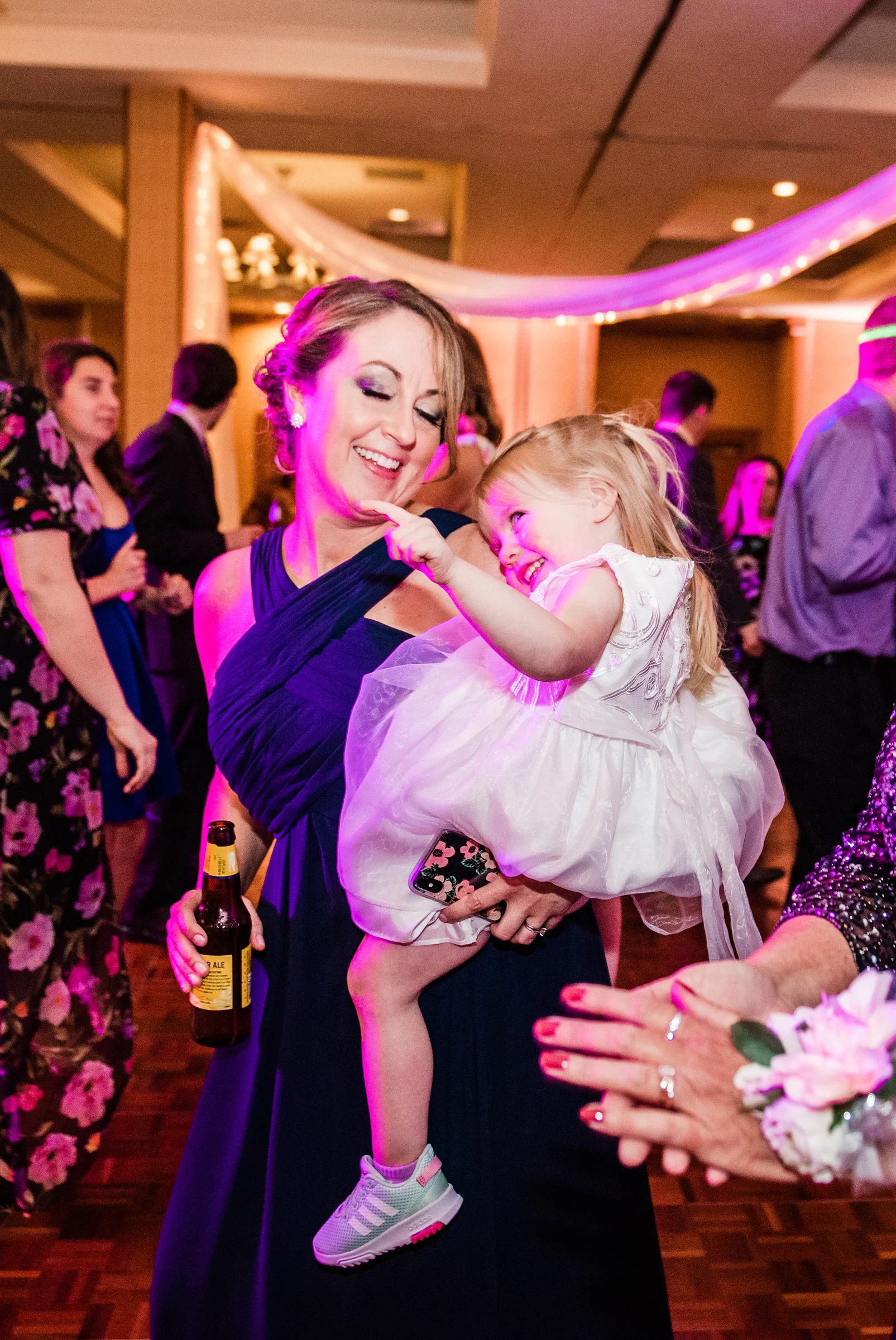 Double_Tree_by_Hilton_Rochester_Wedding_JILL_STUDIO_Rochester_NY_Photographer_DSC_4790.jpg
