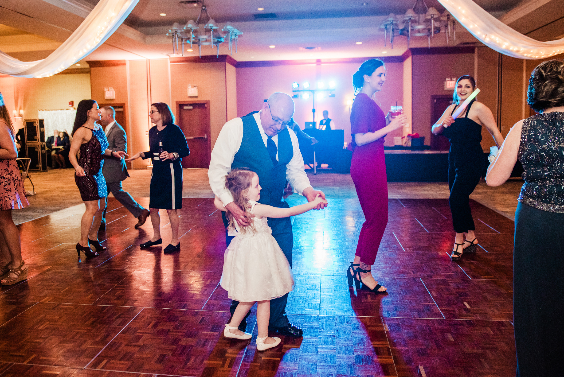 Double_Tree_by_Hilton_Rochester_Wedding_JILL_STUDIO_Rochester_NY_Photographer_DSC_4899.jpg