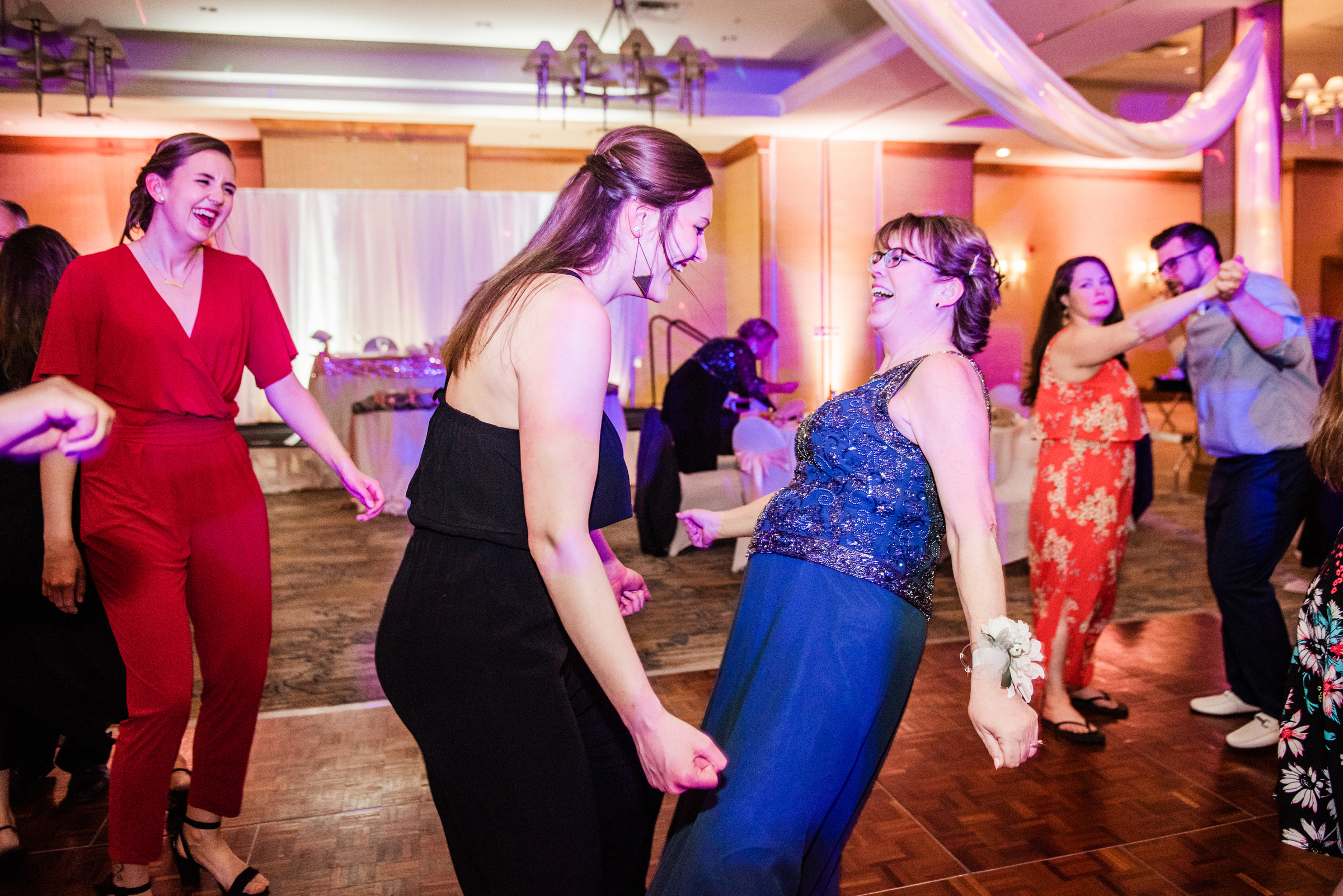 Double_Tree_by_Hilton_Rochester_Wedding_JILL_STUDIO_Rochester_NY_Photographer_DSC_4978.jpg