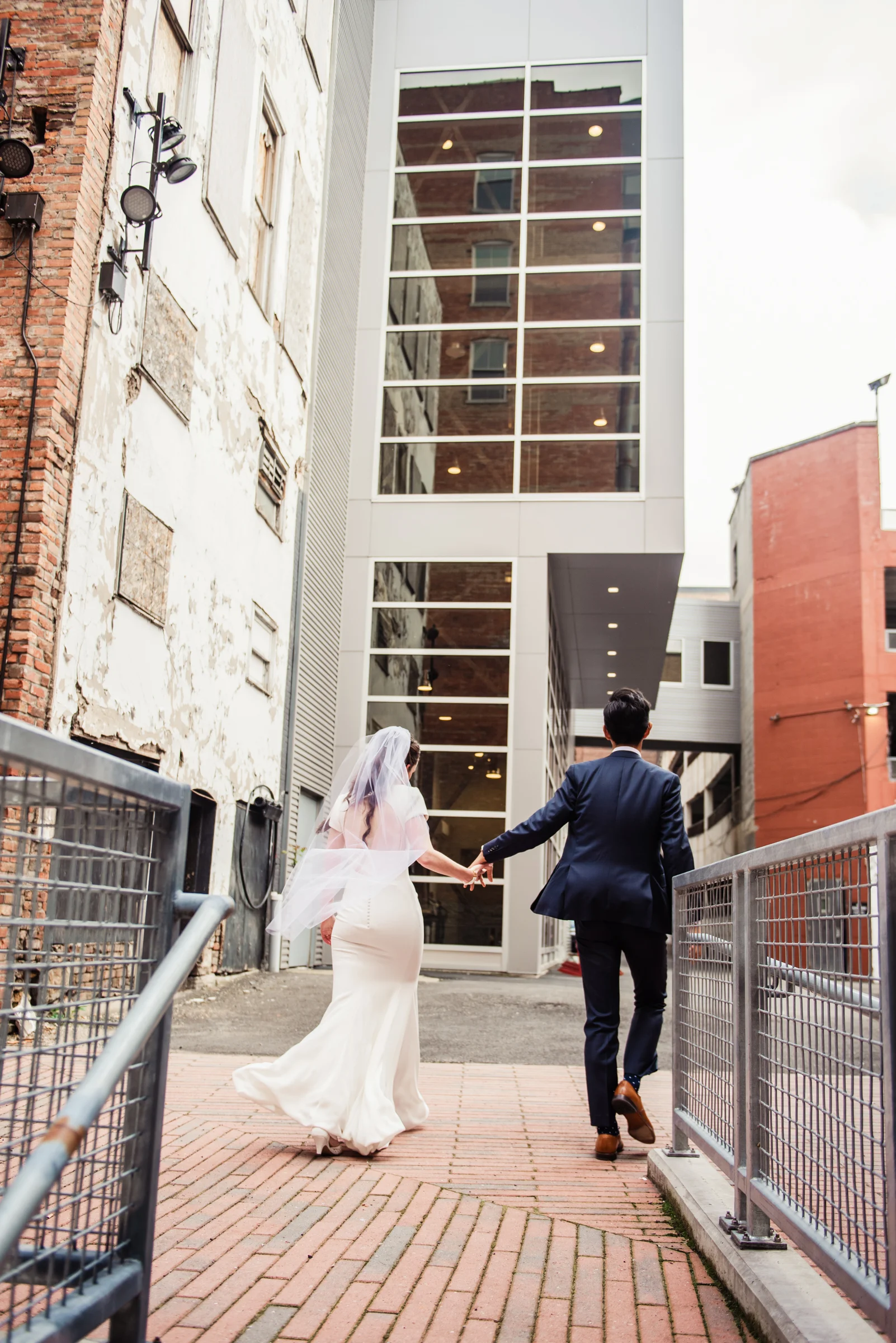 SKY_Armory_Syracuse_Wedding_JILL_STUDIO_Rochester_NY_Photographer_DSC_6017.jpg
