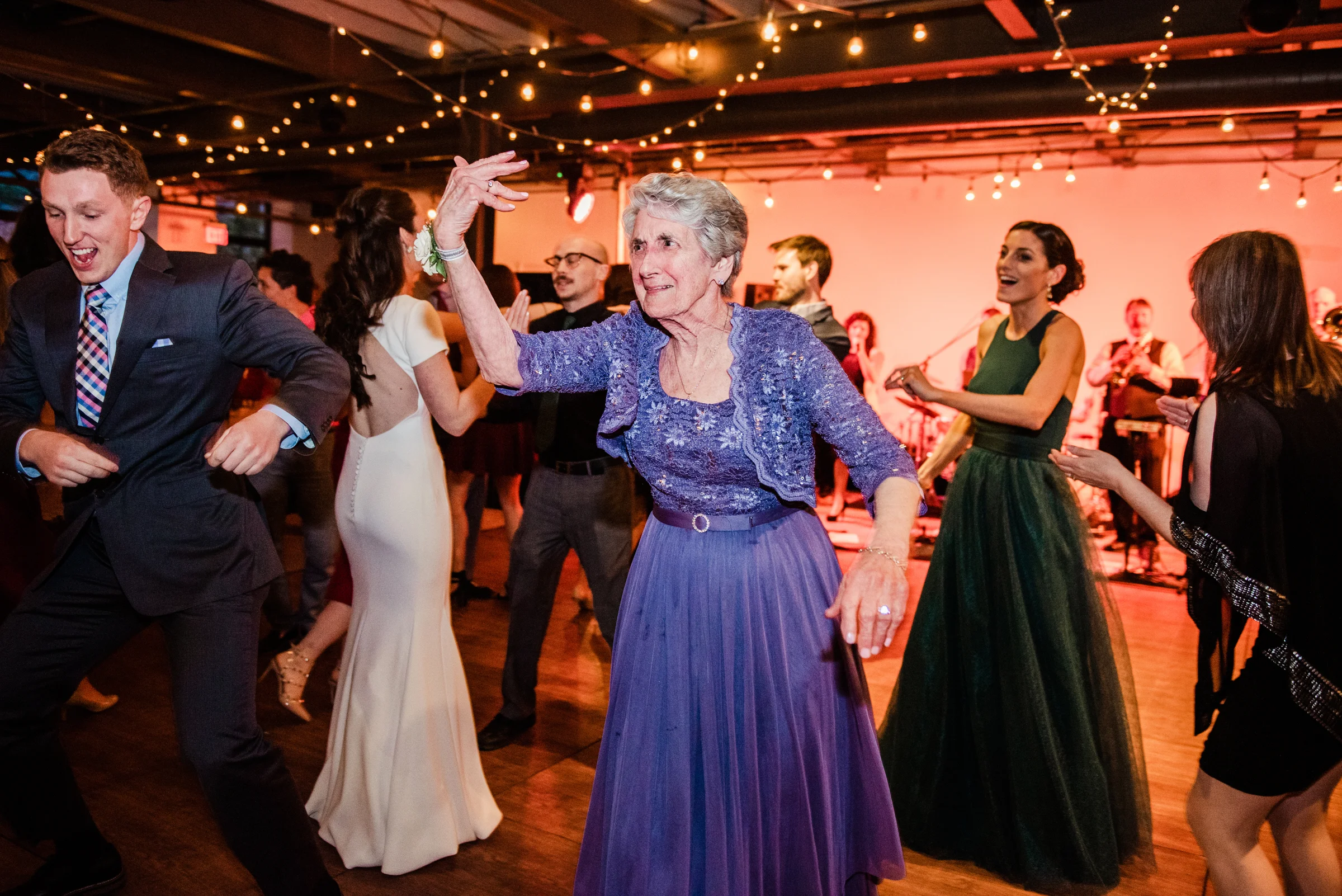 SKY_Armory_Syracuse_Wedding_JILL_STUDIO_Rochester_NY_Photographer_DSC_6356.jpg