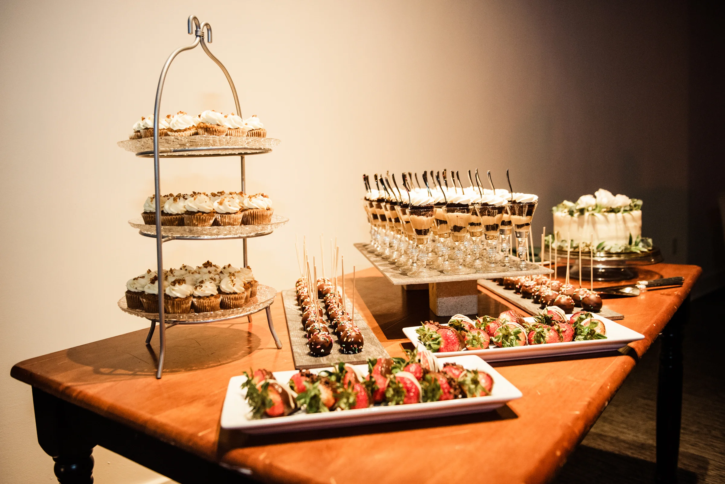 SKY_Armory_Syracuse_Wedding_JILL_STUDIO_Rochester_NY_Photographer_DSC_6382.jpg