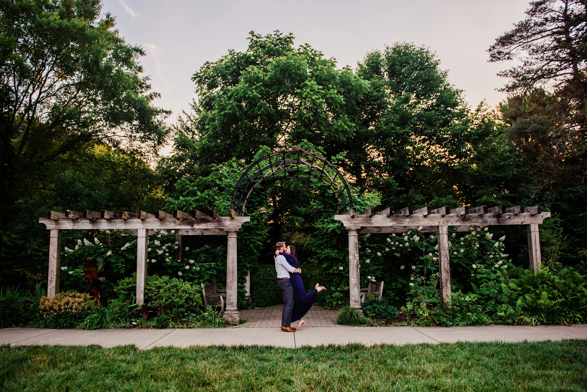 Smale_Riverfront_Park_Ault_Park_Cincinnati_Engagement_Session_JILL_STUDIO_Rochester_NY_Photographer_205604.jpg