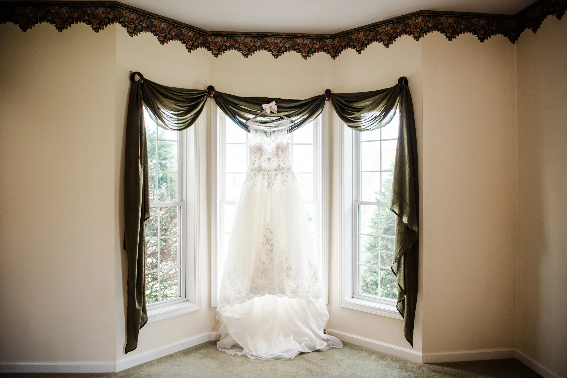 Historic_Old_St_Johns_Church_Valentinos_Banquet_Hall_Central_NY_Wedding_JILL_STUDIO_Rochester_NY_Photographer_DSC_5385.jpg