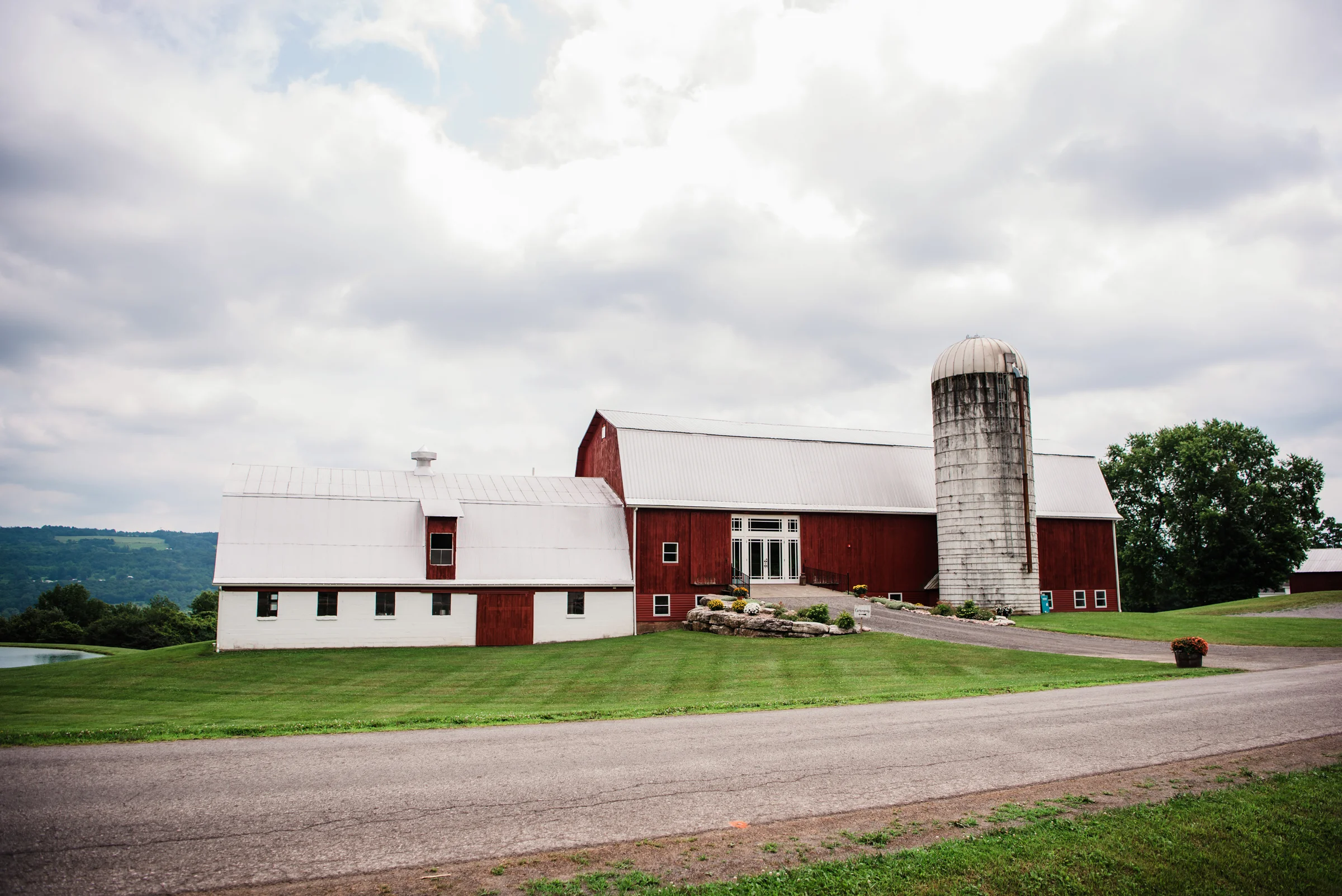 Best_View_Barn_Central_NY_Wedding_JILL_STUDIO_Rochester_NY_Photographer_DSC_2988.jpg