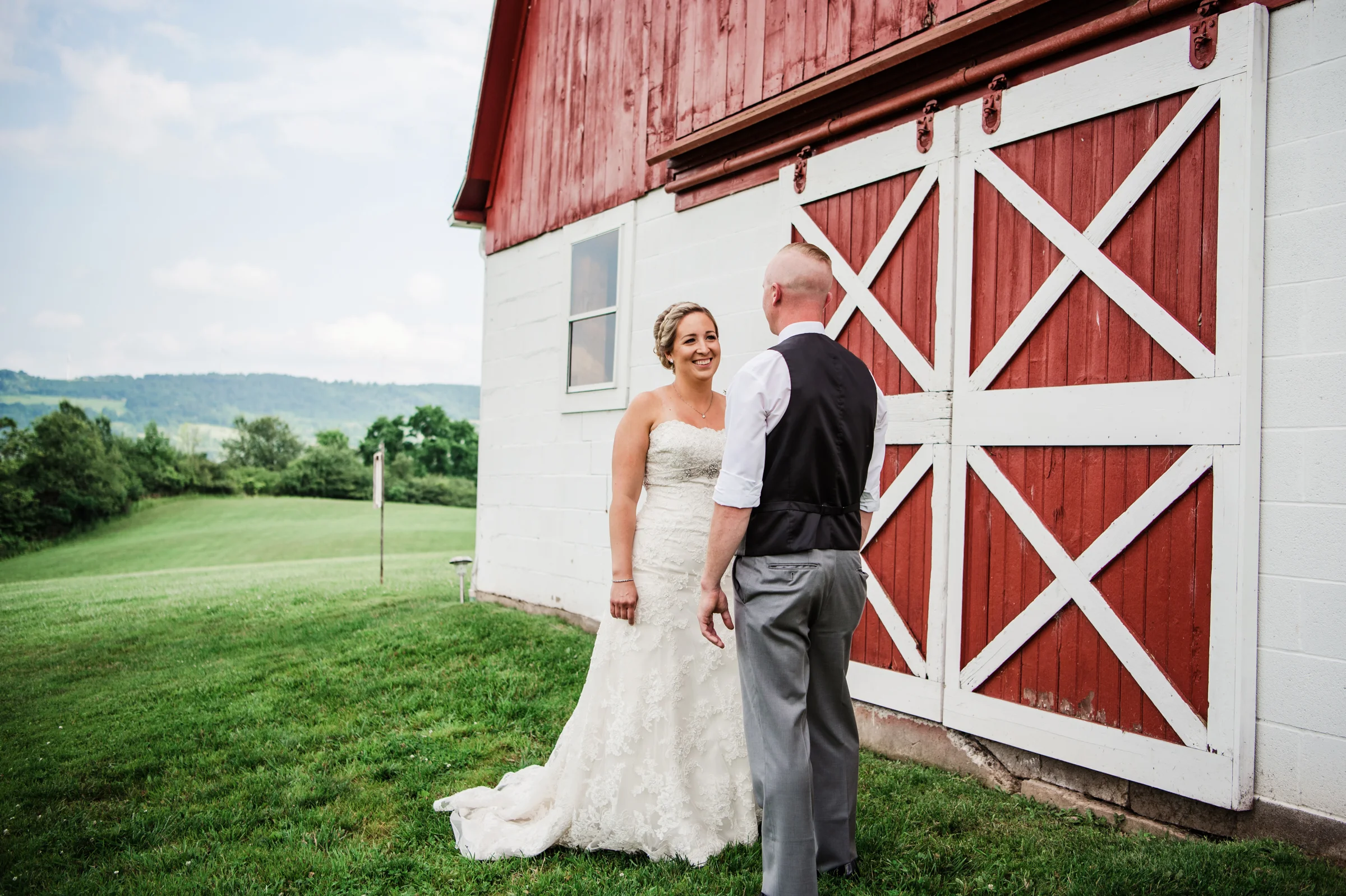 Best_View_Barn_Central_NY_Wedding_JILL_STUDIO_Rochester_NY_Photographer_DSC_3175.jpg
