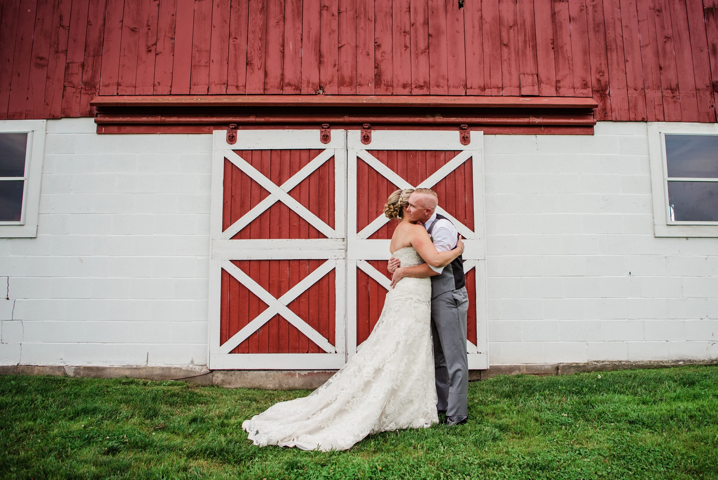 Best_View_Barn_Central_NY_Wedding_JILL_STUDIO_Rochester_NY_Photographer_DSC_3177.jpg