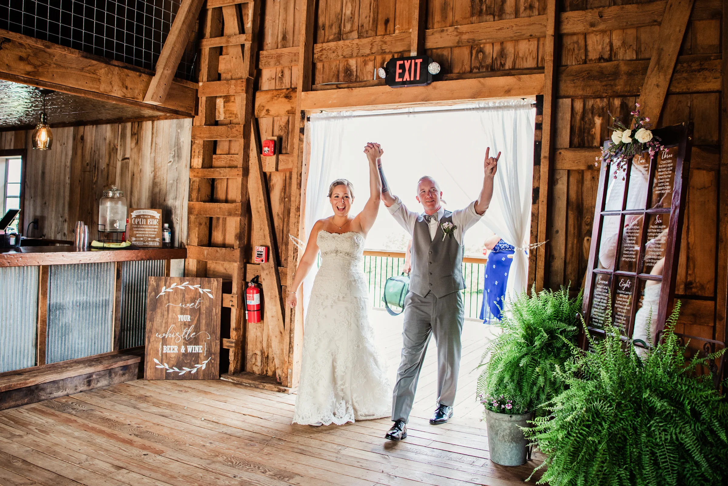 Best_View_Barn_Central_NY_Wedding_JILL_STUDIO_Rochester_NY_Photographer_DSC_3763.jpg