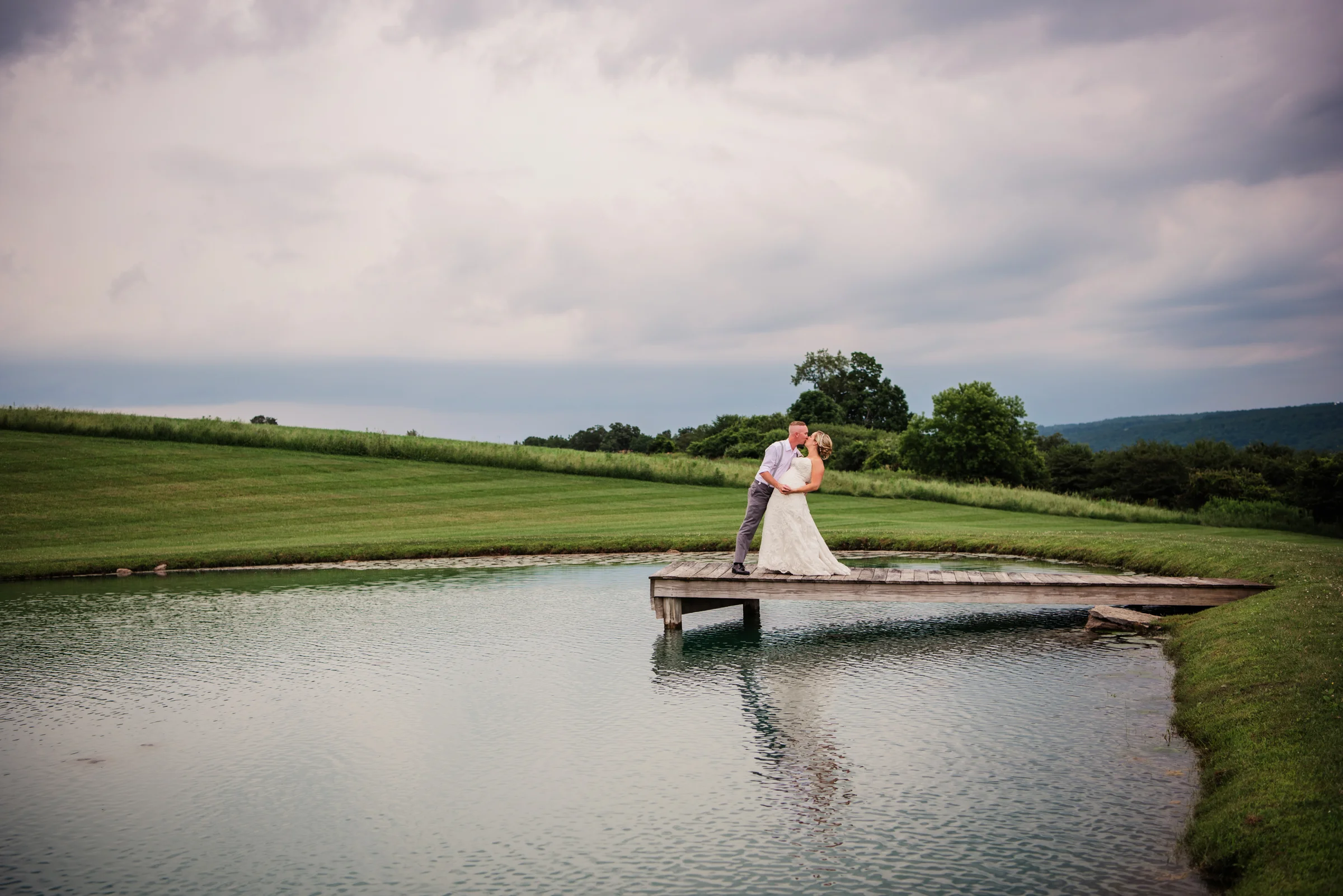 Best_View_Barn_Central_NY_Wedding_JILL_STUDIO_Rochester_NY_Photographer_DSC_3942.jpg