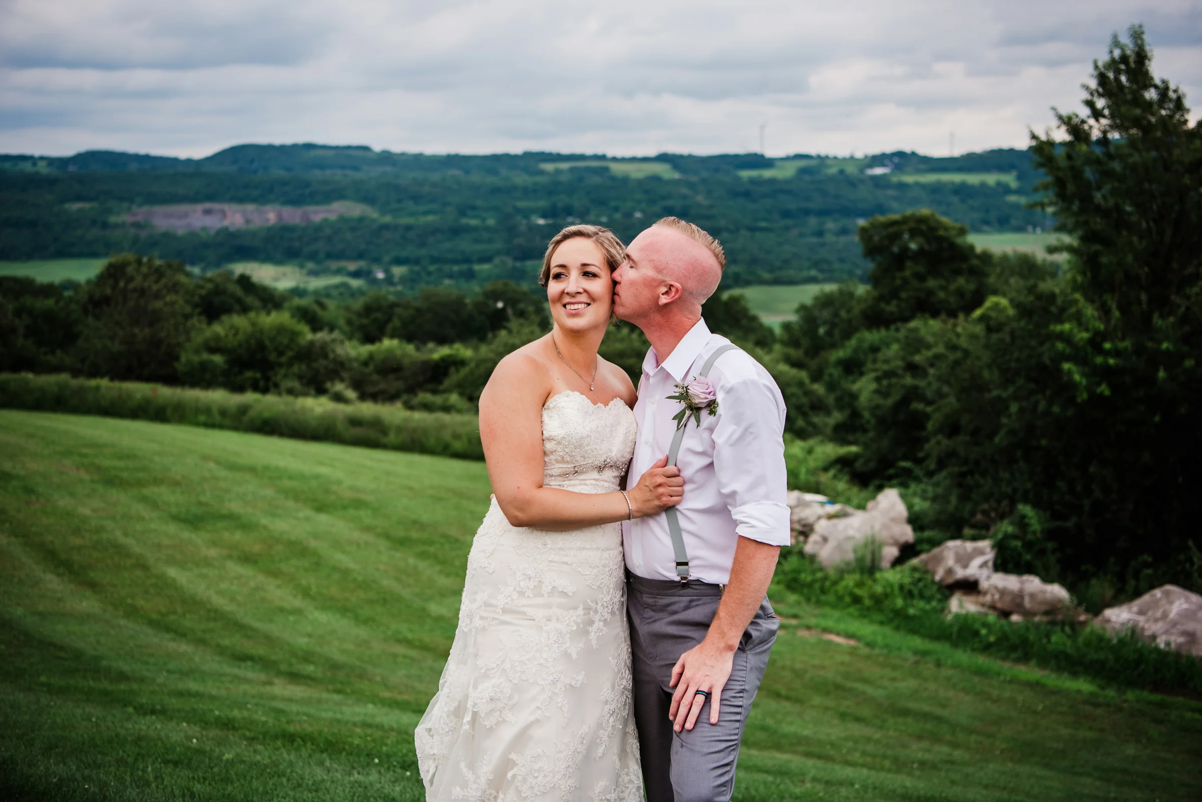 Best_View_Barn_Central_NY_Wedding_JILL_STUDIO_Rochester_NY_Photographer_DSC_3979.jpg