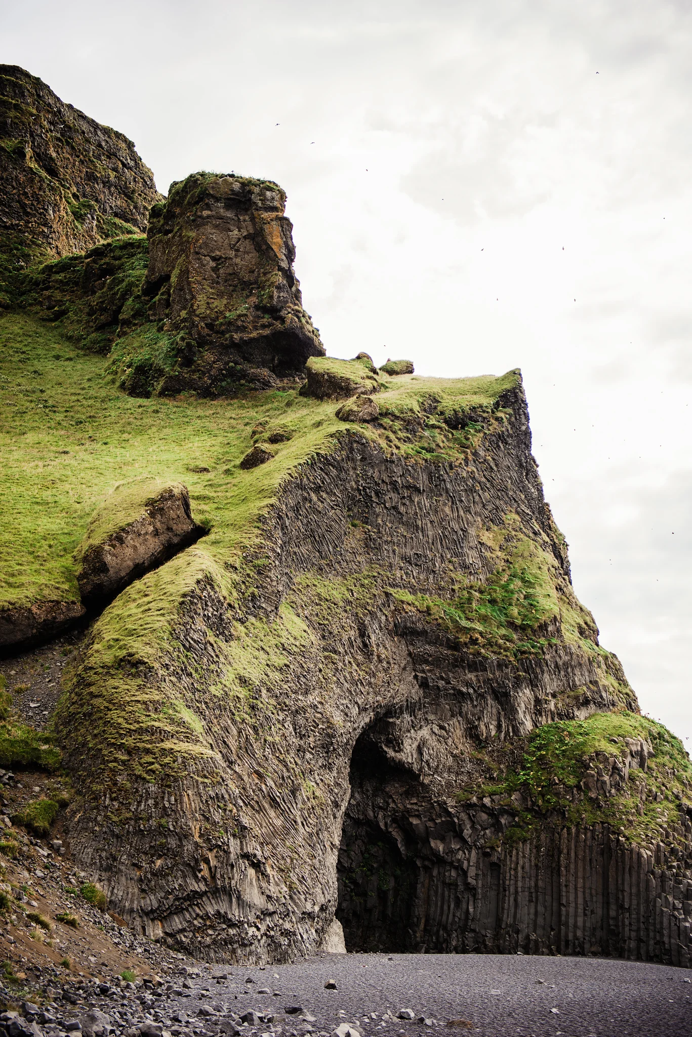 Iceland_Reynisfjara_Black_Sand_Beach_Couples_Session_JILL_STUDIO_Rochester_NY_Photographer_DSC_9676.jpg