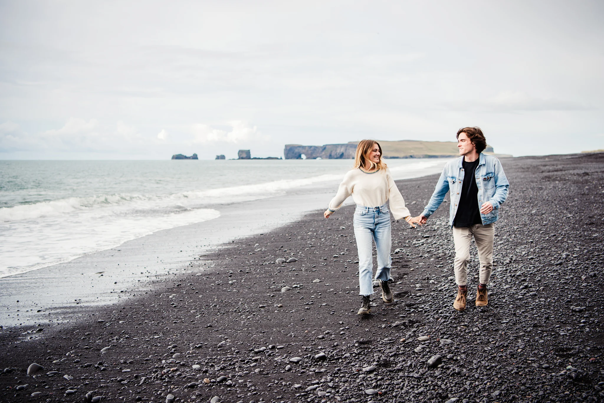 Iceland_Reynisfjara_Black_Sand_Beach_Couples_Session_JILL_STUDIO_Rochester_NY_Photographer_DSC_9688.jpg