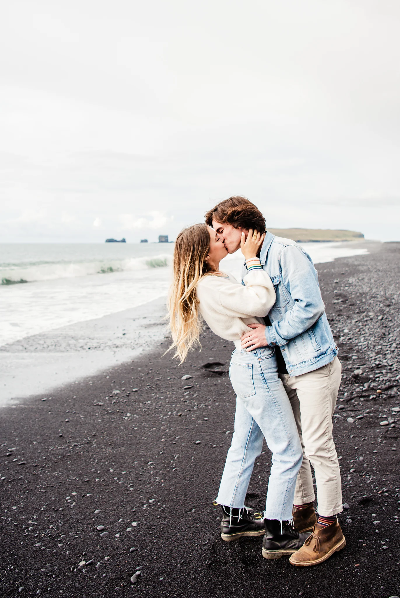 Iceland_Reynisfjara_Black_Sand_Beach_Couples_Session_JILL_STUDIO_Rochester_NY_Photographer_DSC_9705.jpg