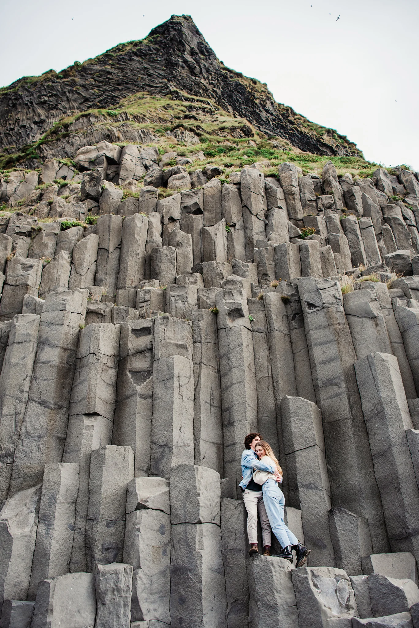Iceland_Reynisfjara_Black_Sand_Beach_Couples_Session_JILL_STUDIO_Rochester_NY_Photographer_DSC_9754.jpg