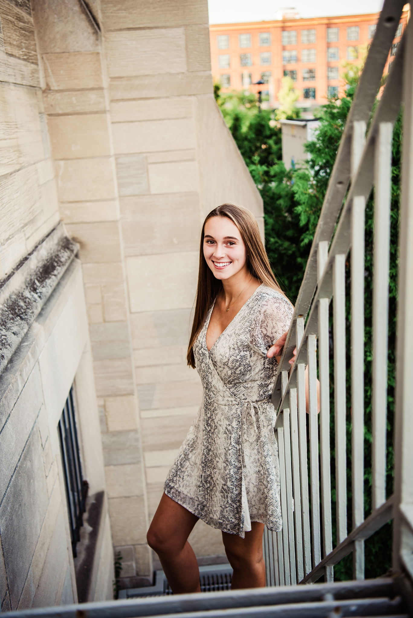 Memorial_Art_Gallery_High_Falls_Rochester_Senior_Portrait_Session_JILL_STUDIO_Rochester_NY_Photographer_DSC_7796.jpg