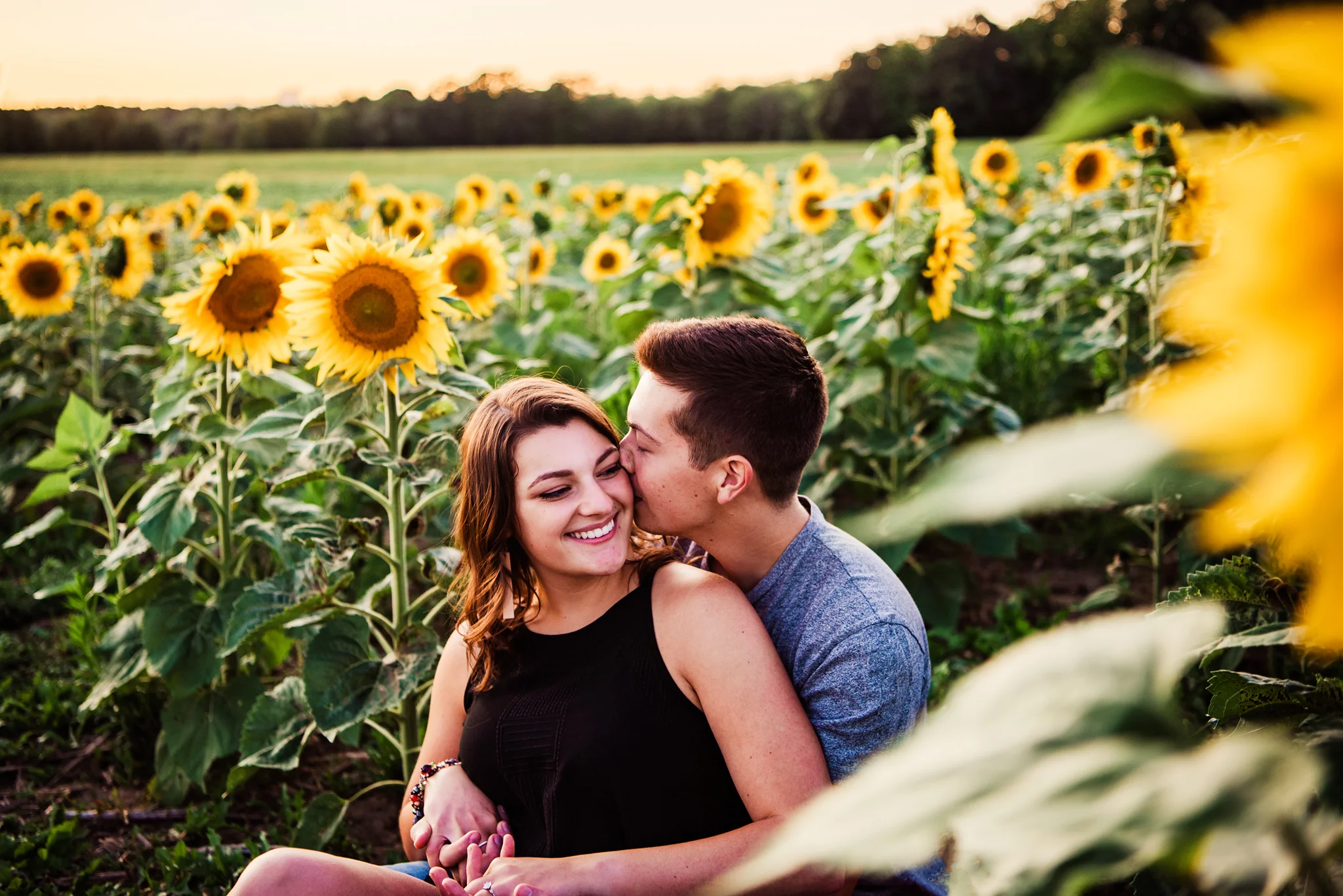 Mendon_Ponds_Park_Sunflower_Farm_Rochester_Engagement_Session_JILL_STUDIO_Rochester_NY_Photographer_DSC_1342.jpg