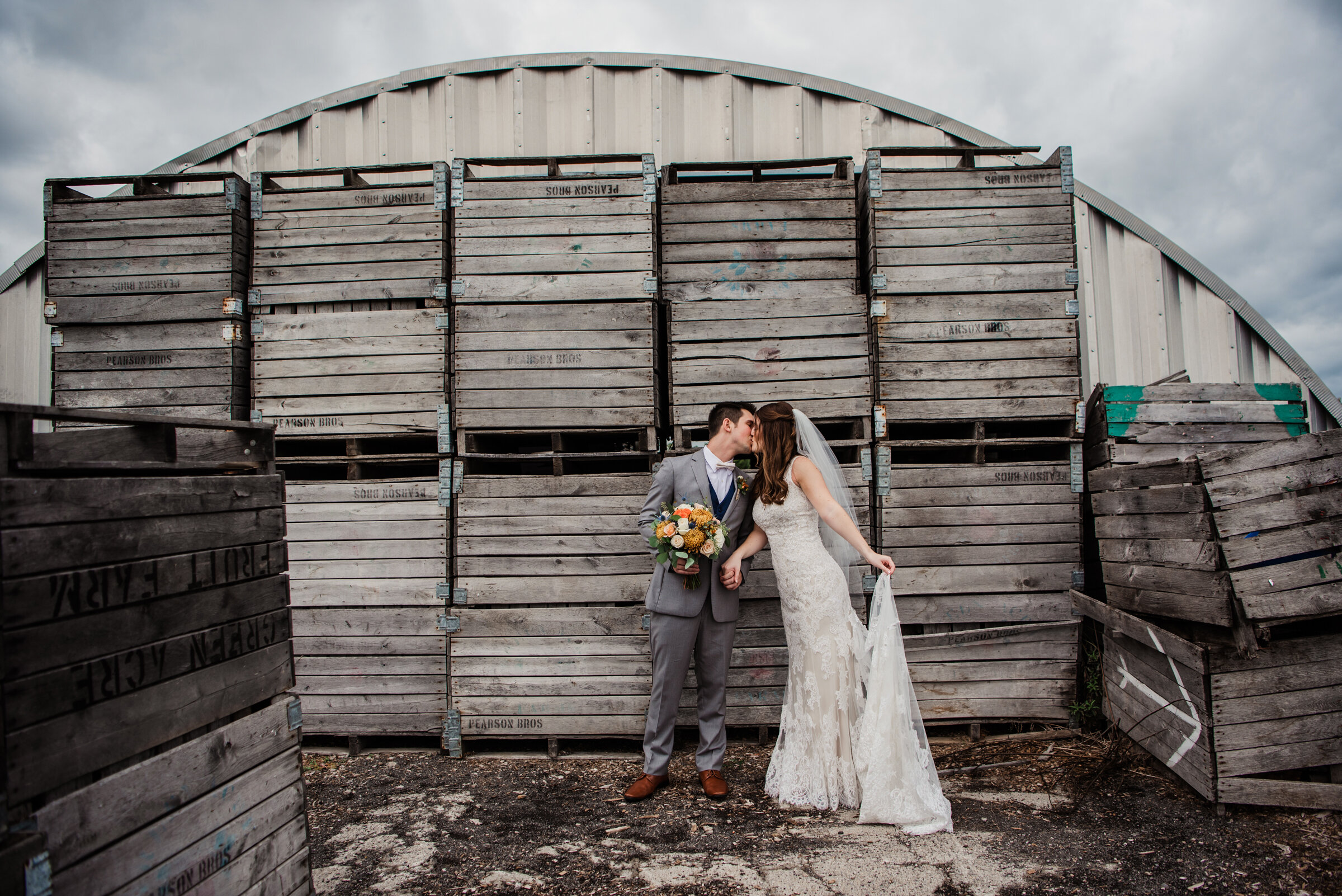 Pomona_at_Blue_Barn_Rochester_Wedding_JILL_STUDIO_Rochester_NY_Photographer_DSC_8256.jpg