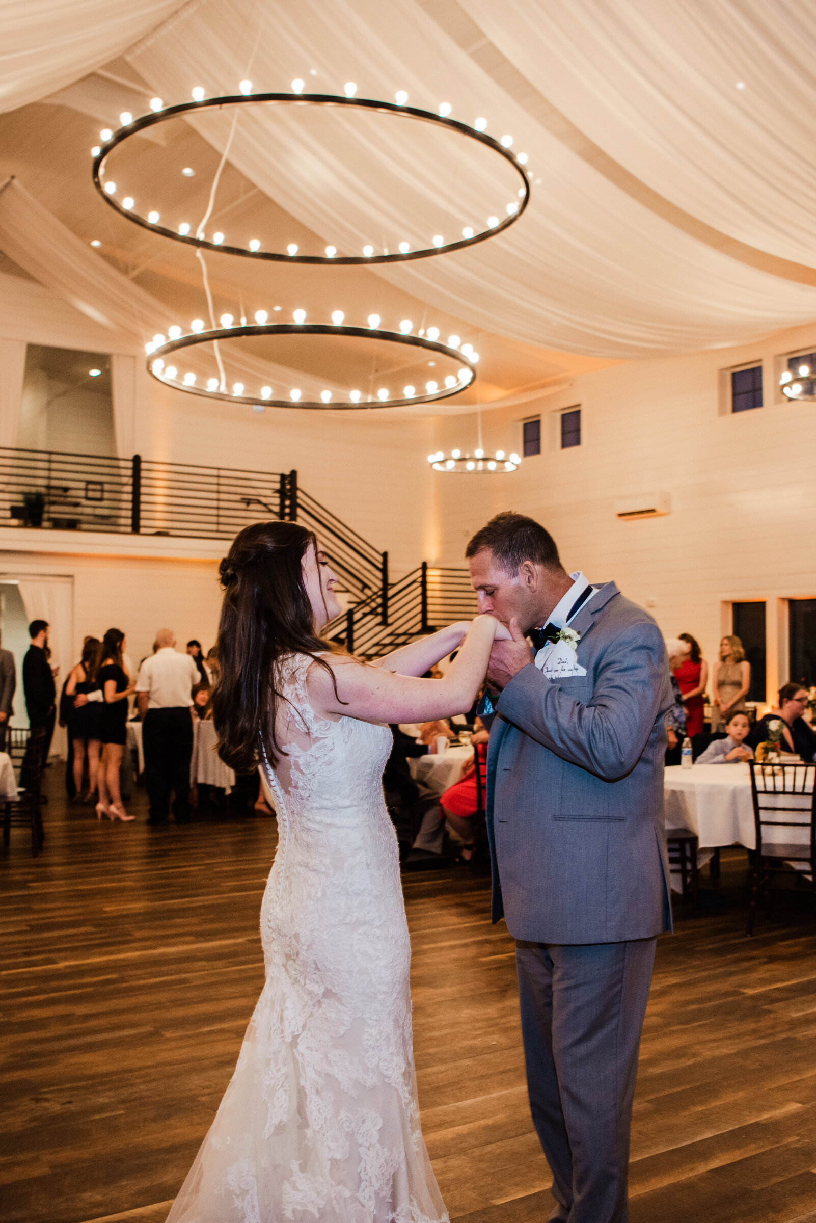 Pomona_at_Blue_Barn_Rochester_Wedding_JILL_STUDIO_Rochester_NY_Photographer_DSC_8806.jpg