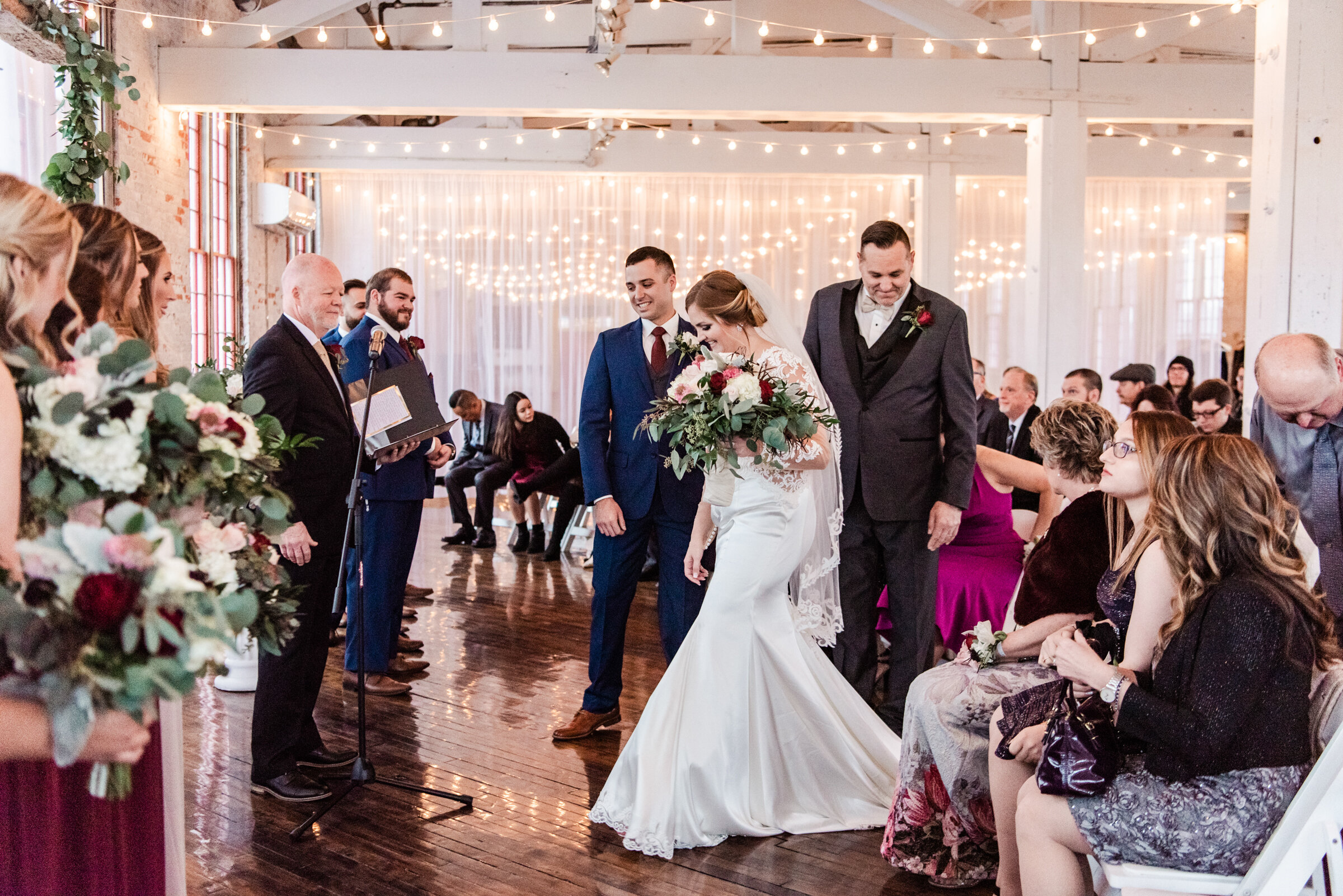 The_Cracker_Factory_Ventosa_Vineyards_Finger_Lakes_Wedding_JILL_STUDIO_Rochester_NY_Photographer_3141.jpg