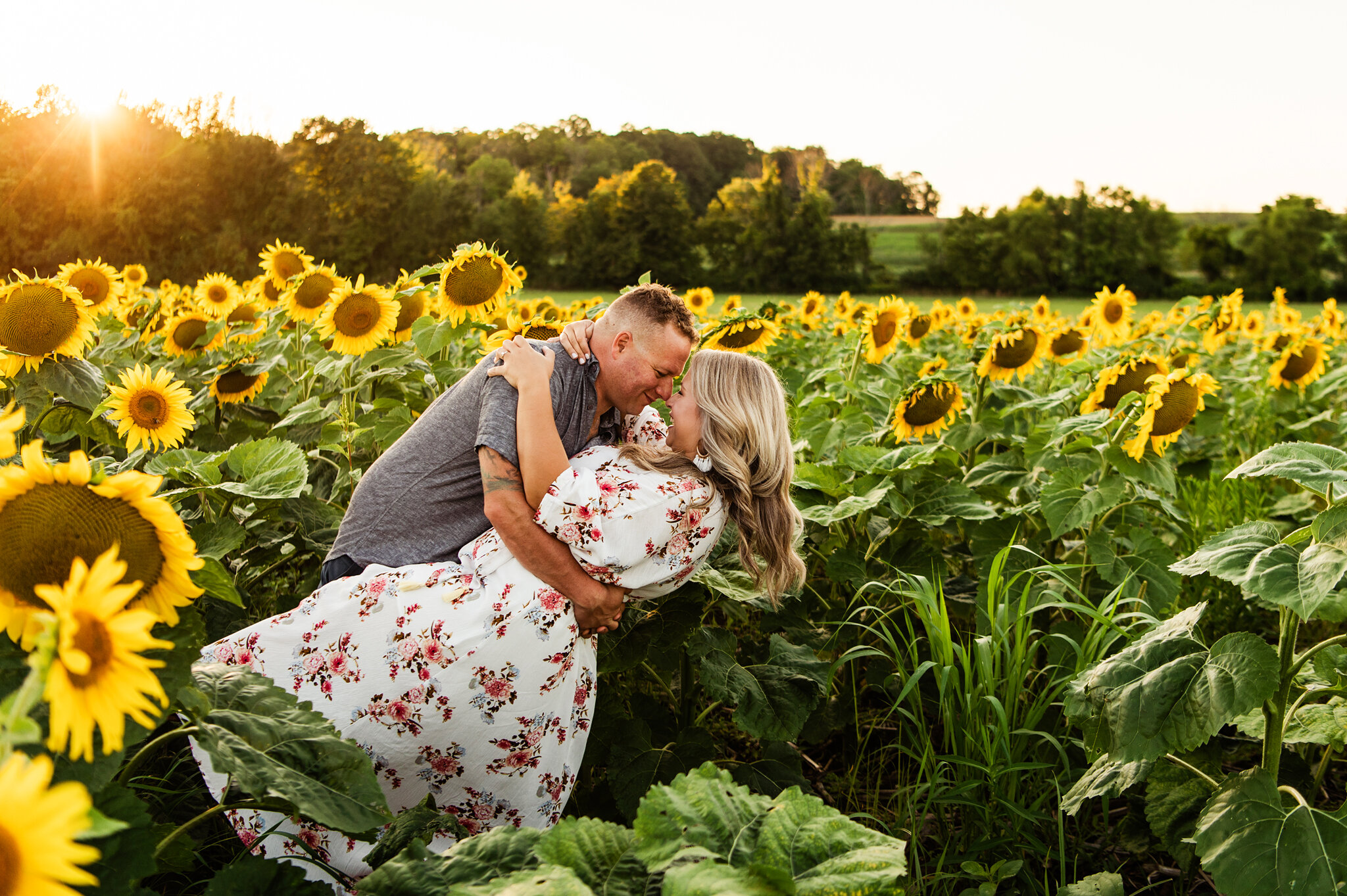 Sunflower_Farm_Rochester_Engagement_Session_JILL_STUDIO_Rochester_NY_Photographer_6611.jpg