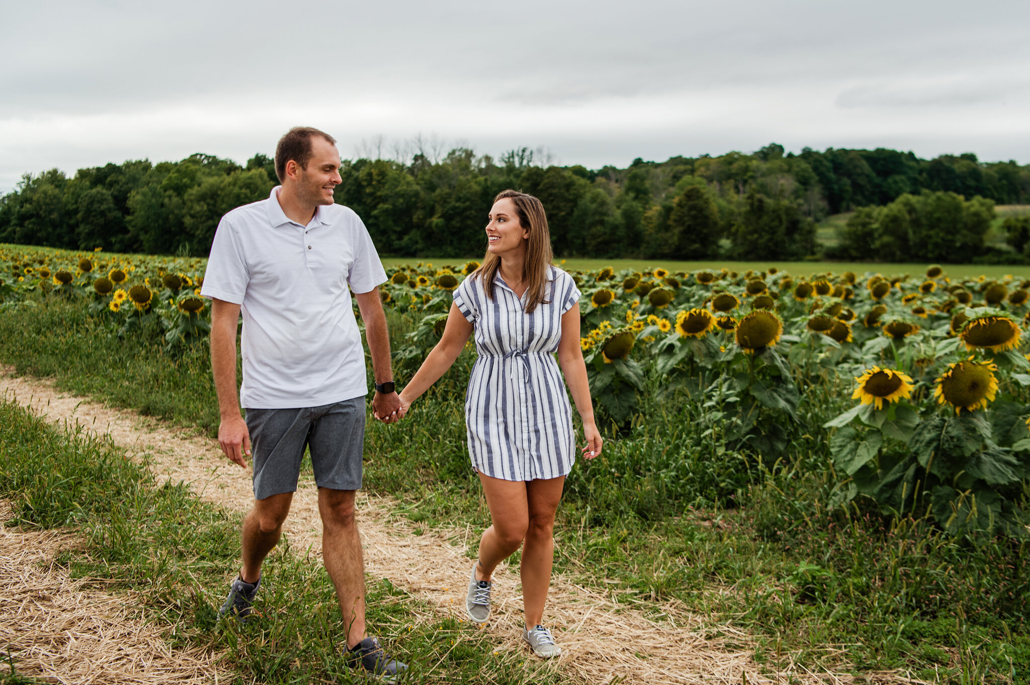 Sunflower_Farm_Rochester_Engagement_Session_JILL_STUDIO_Rochester_NY_Photographer_8997.jpg