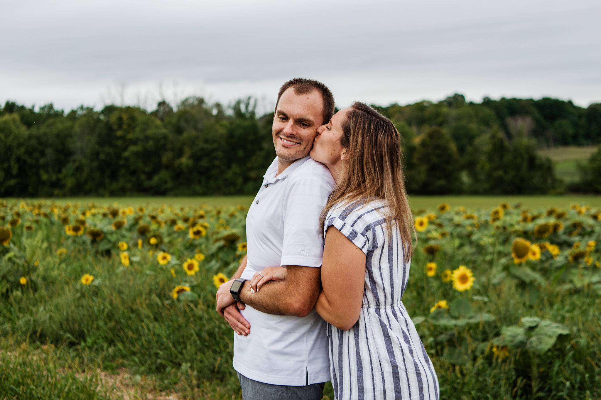 Sunflower_Farm_Rochester_Engagement_Session_JILL_STUDIO_Rochester_NY_Photographer_9103.jpg