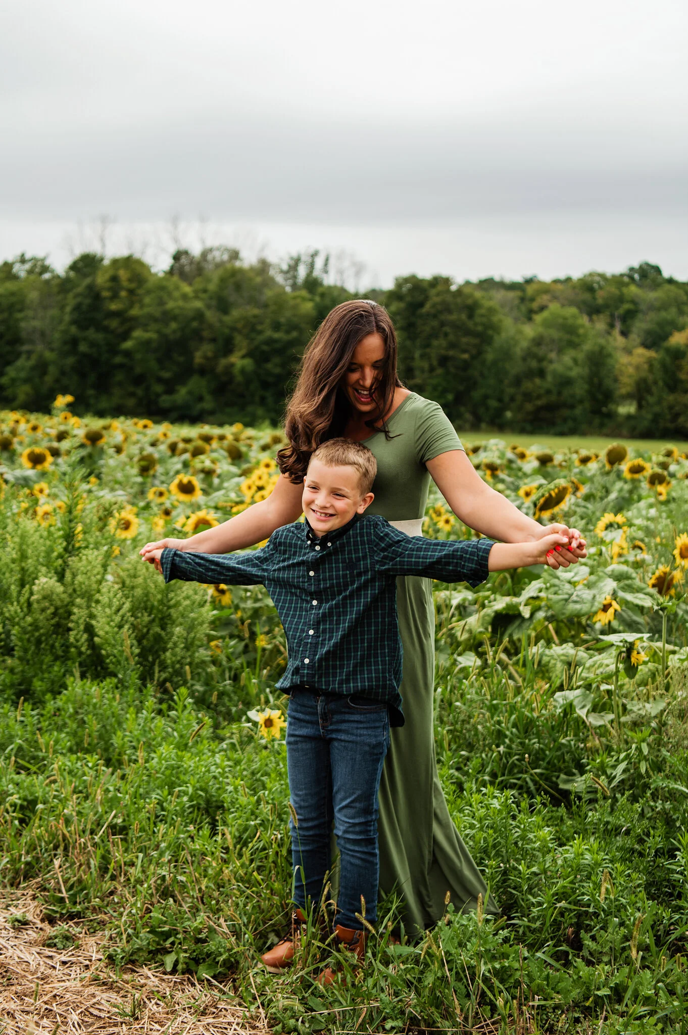 Sunflower_Farm_Rochester_Family_Session_JILL_STUDIO_Rochester_NY_Photographer_9180.jpg