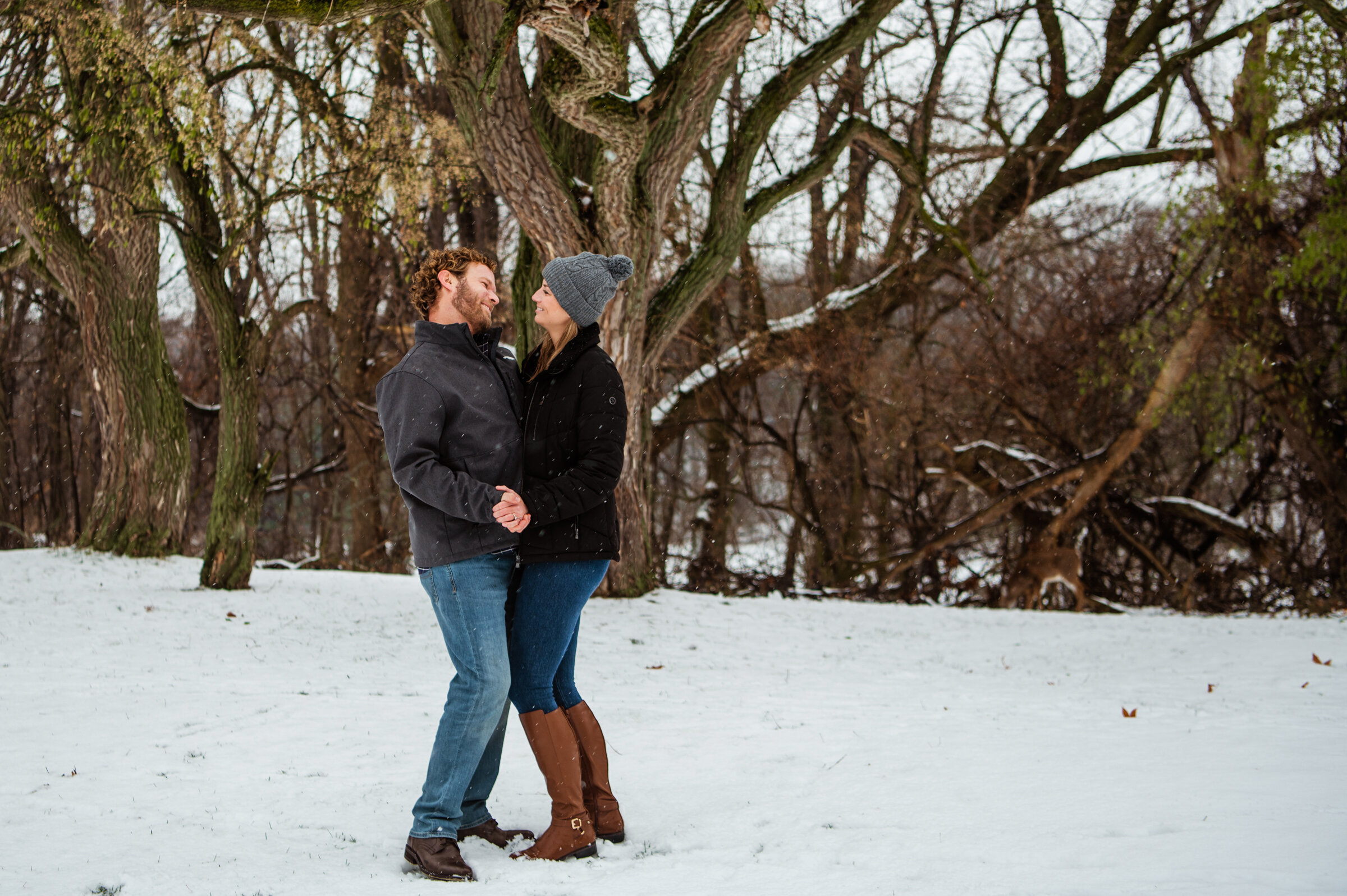 Irondequoit_Beer_Company_Durand_Eastman_Park_Rochester_Engagement_Session_JILL_STUDIO_Rochester_NY_Photographer_7278.jpg