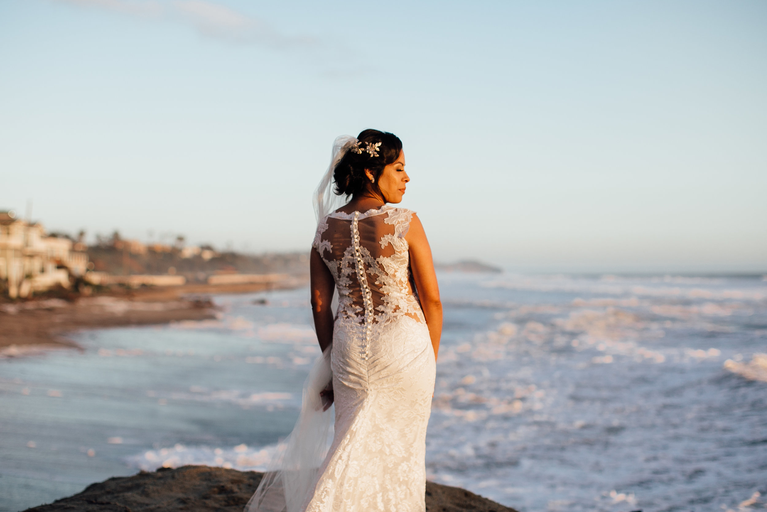m-b-malibu-west-beach-club-wedding-bride-portrait