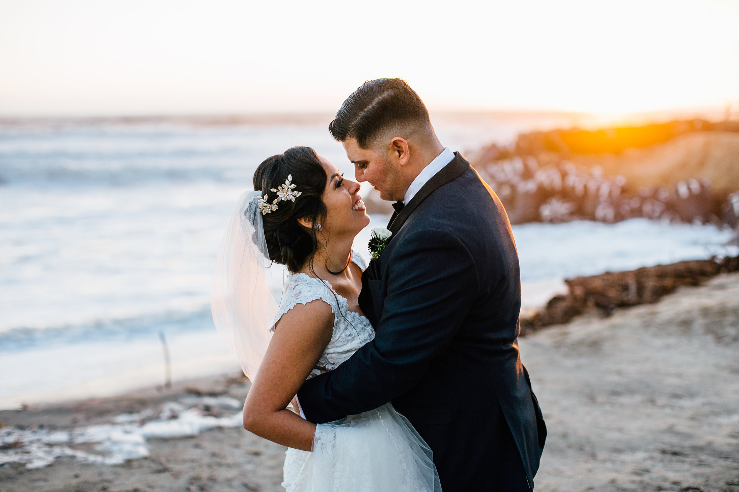 m-b-malibu-west-beach-club-wedding-couples-portrait-afar