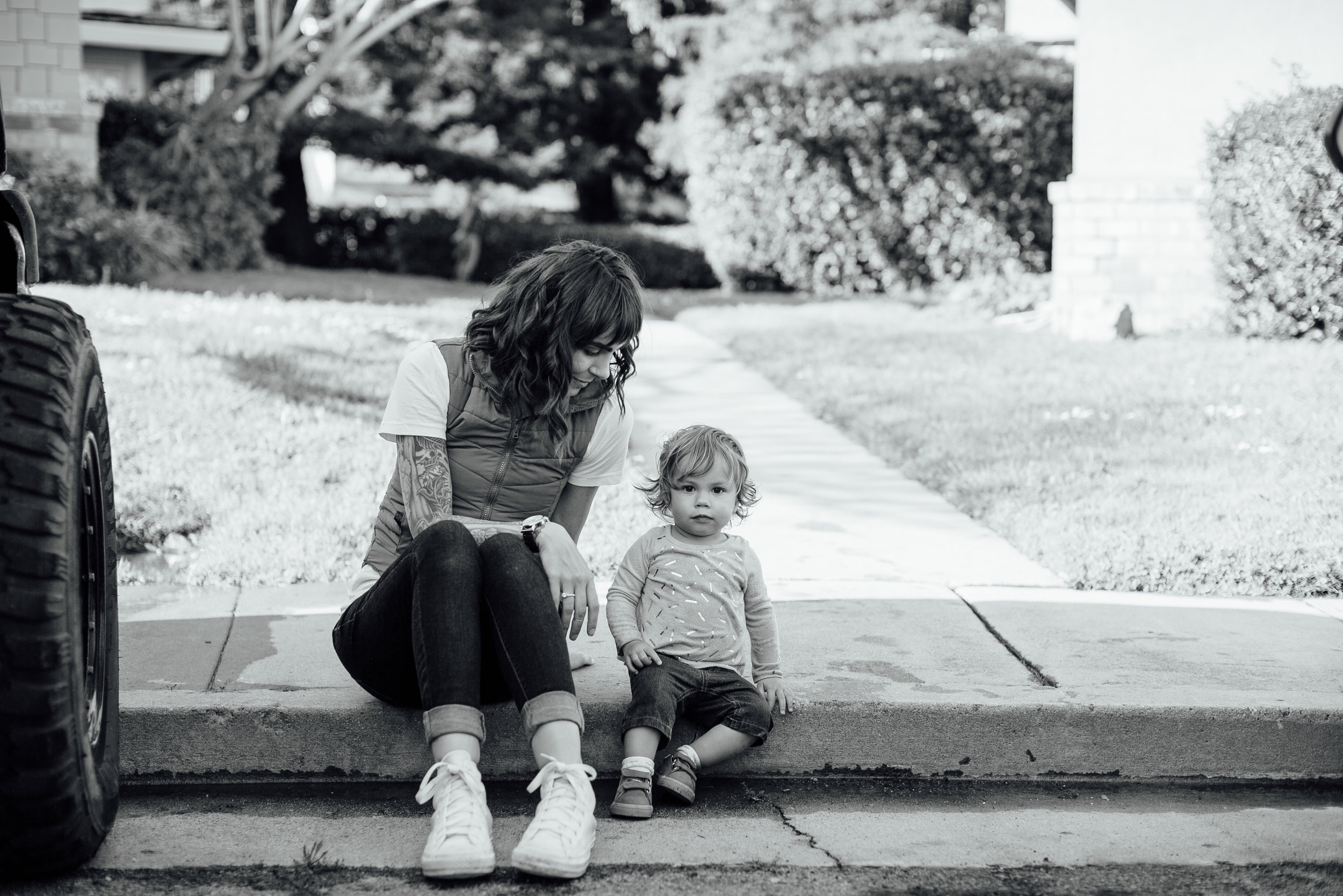 SantaCruzFamilyLifestyleSession_R&FM_Sidewalk