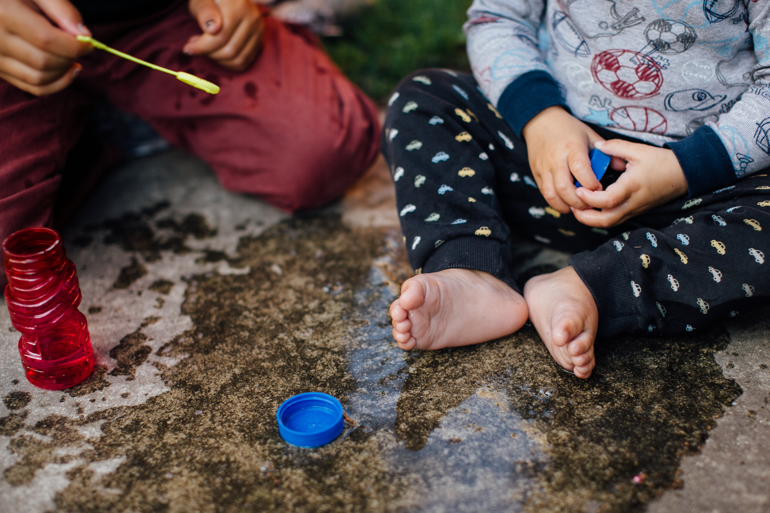 SantaCruzFamilyLifestyleSession_CloseUp_Bubbles