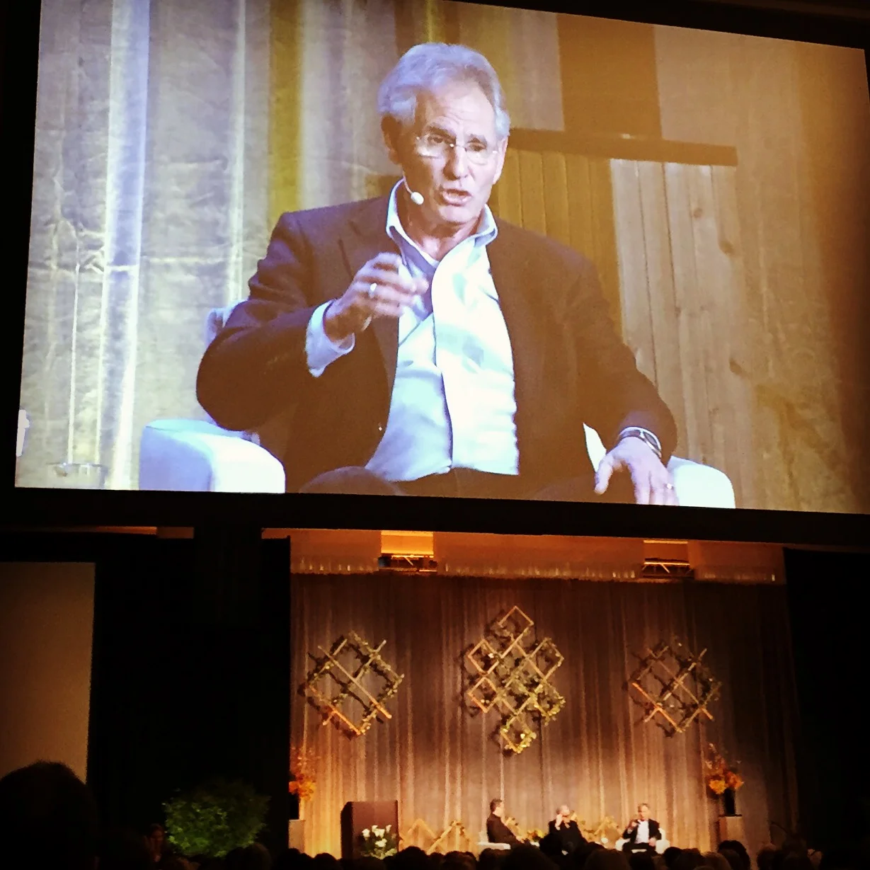 "Todos tenemos las mismas 24 horas. Nadie recibe más o menos. Depende de ti cómo utilices esas 24 horas.” Jon Kabat-Zinn