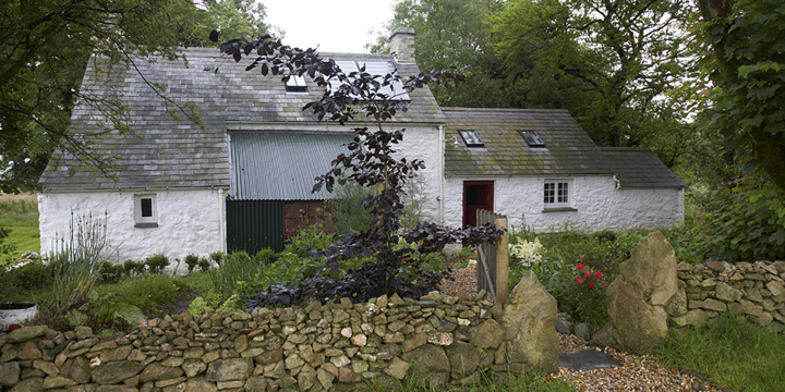 Bryn Eglur is ideal for anyone who wants to return to a vision of rural simplicity and rustic charm.