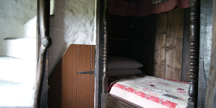 A traditional single Welsh box bed