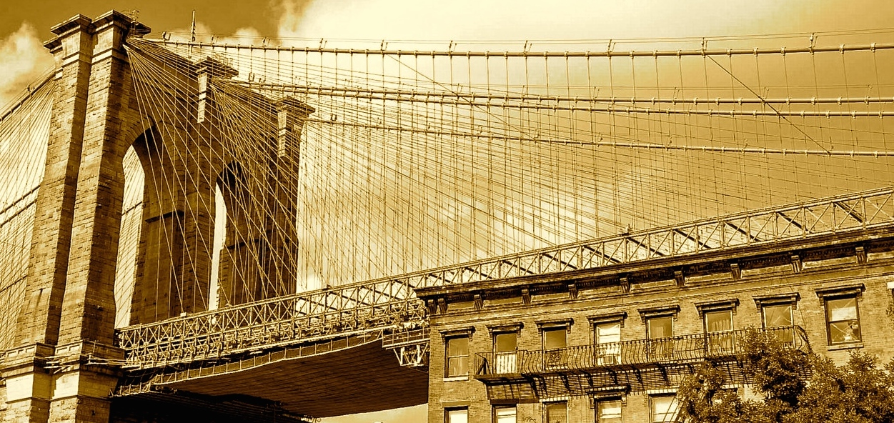 @ Brooklyn Bridge & Brick Building (LR&iPhoto)..JPG