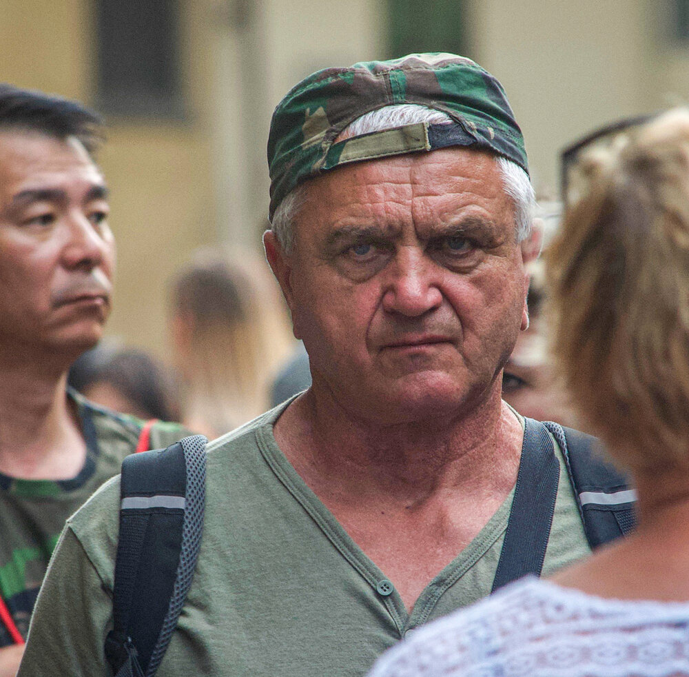 @ Man with hat_pedestriann_Ponte Vecchio_Florence-2.jpg