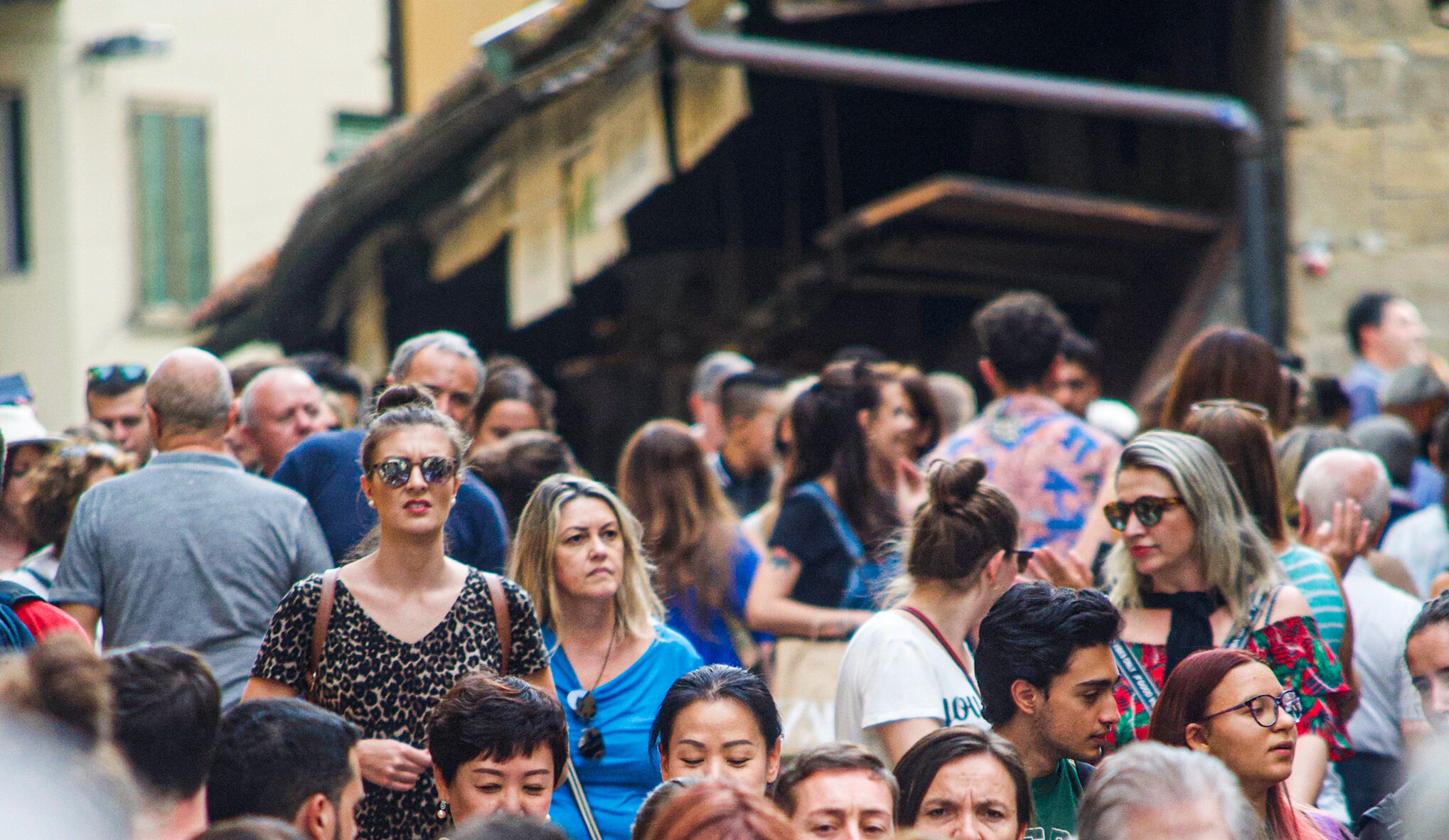 @ Crowds_pedestrians_Ponte Vecchio_Florence copy.jpg
