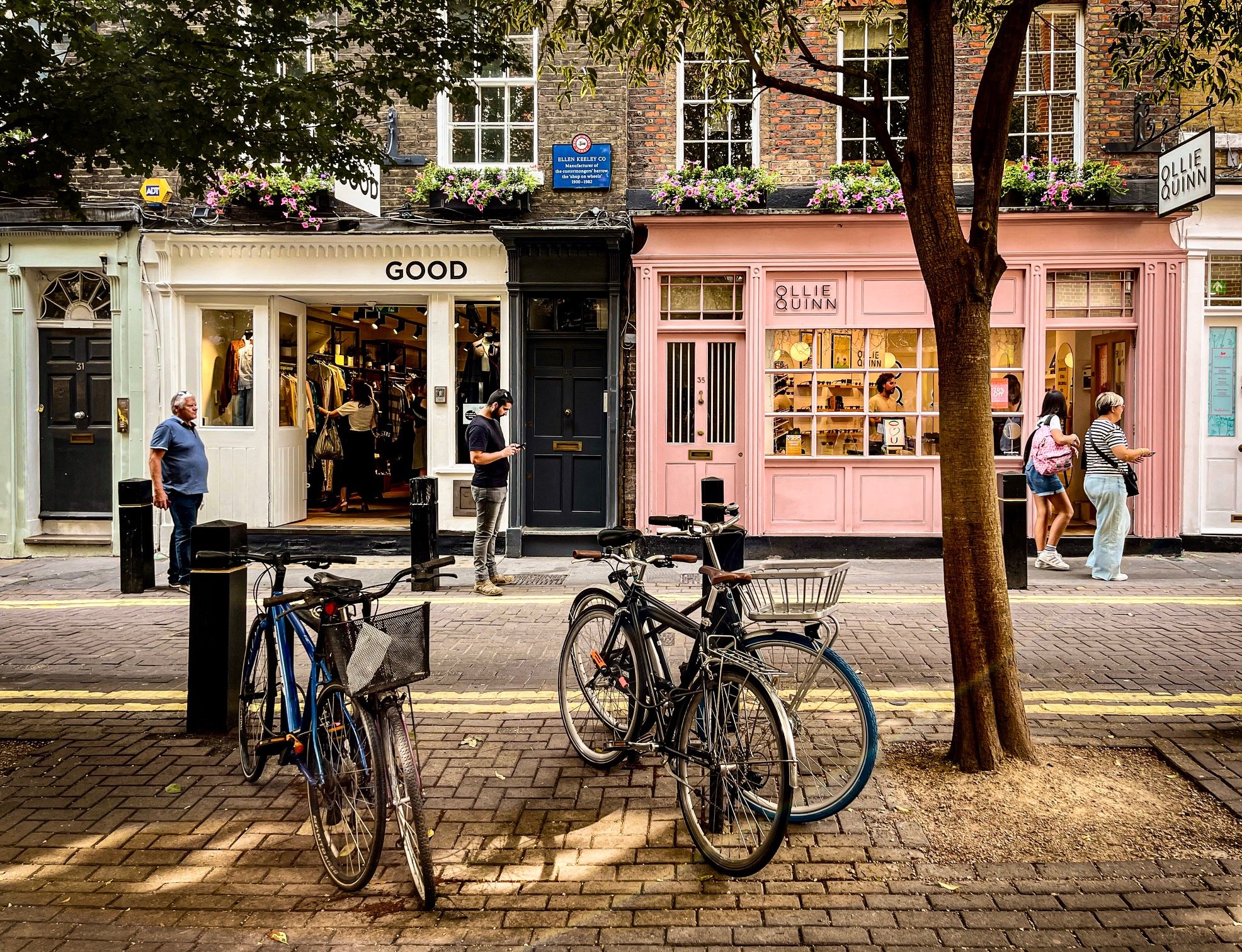 Storefronts on Neal Street at Covent Garden in London. (Photo: © Joseph Kellard/kellardmedia.com)