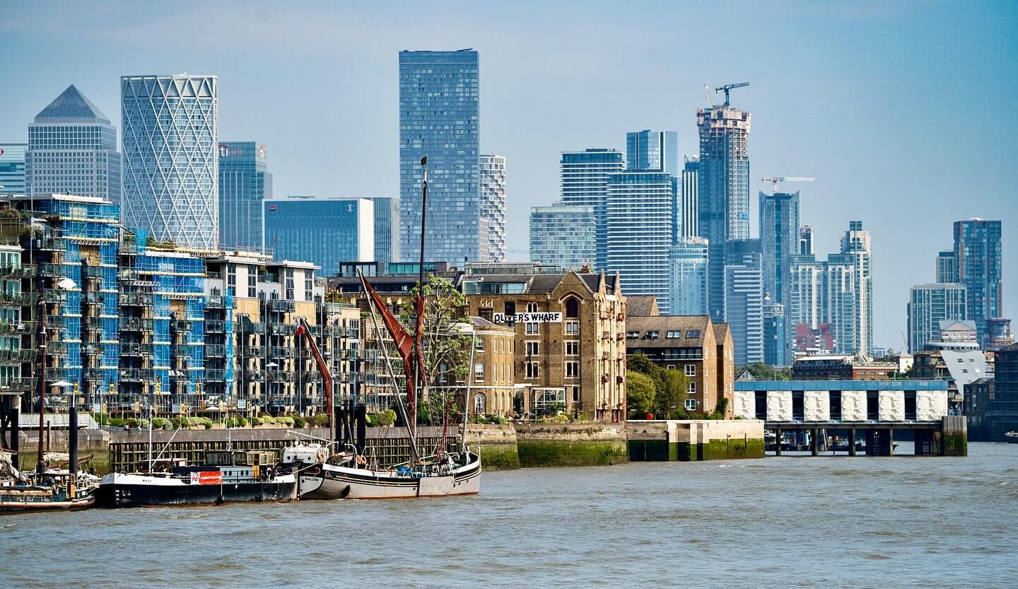 I took this photo of the London skyline while walking along the Thames River east of the Tower Bridge.
************************************
(Words and Photo: &copy; Joseph Kellard/kellardmedia.com)
************************************
#londonskyline
