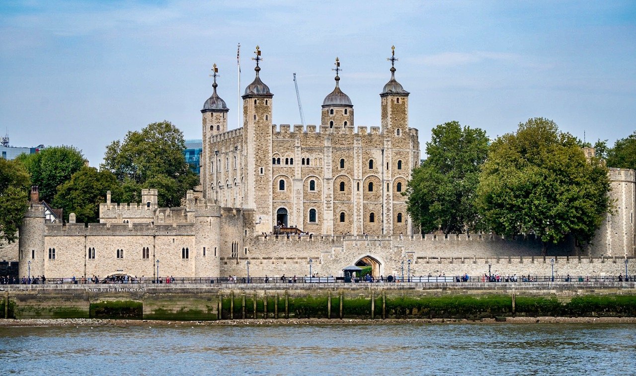 The White Tower rises from the center of the Tower of London, one of England’s most historic sites on the northbank of the River Thames. William the Conqueror broke ground on the Tower of London in 1066 and started to build the White Tower pr